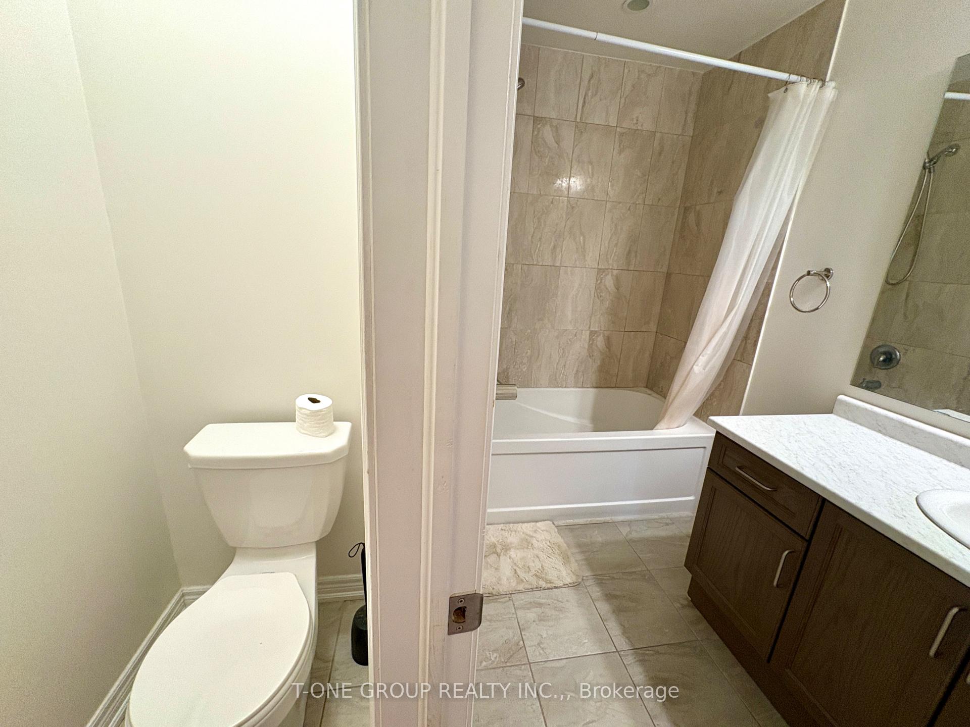 Photo 13 of Unit B, 107 Luzon Avenue, Markham, Box Grove — HOMEH