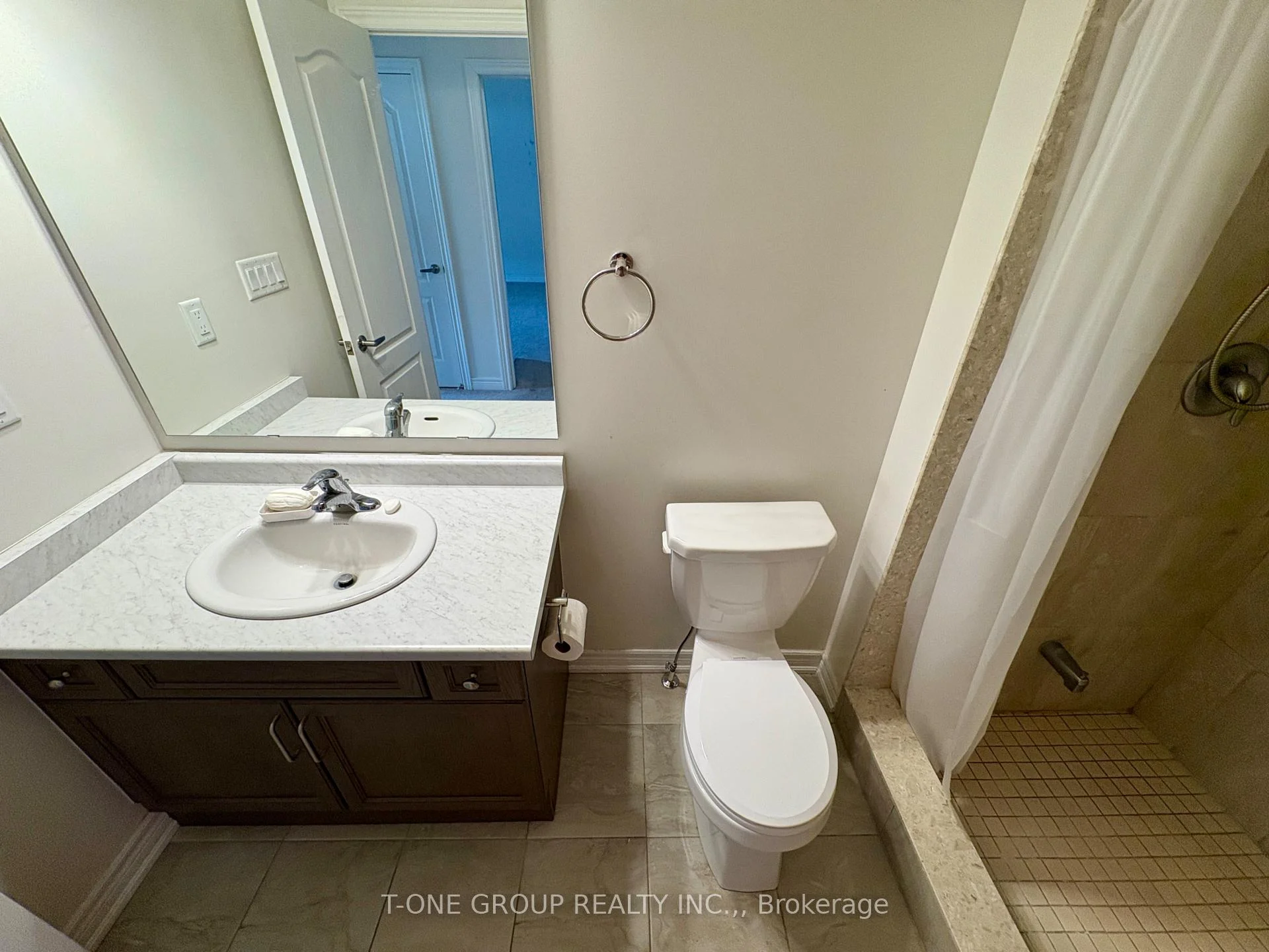 Photo 16 of Unit B, 107 Luzon Avenue, Markham, Box Grove — HOMEH