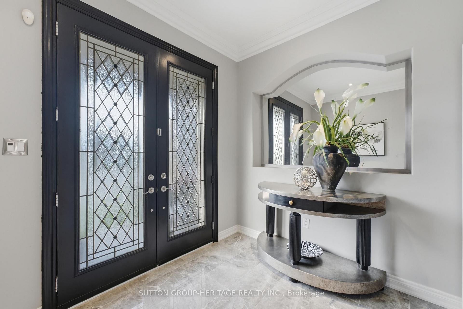 Photo 4 of 131 Queen Filomena Avenue, Vaughan, Patterson — HOMEH