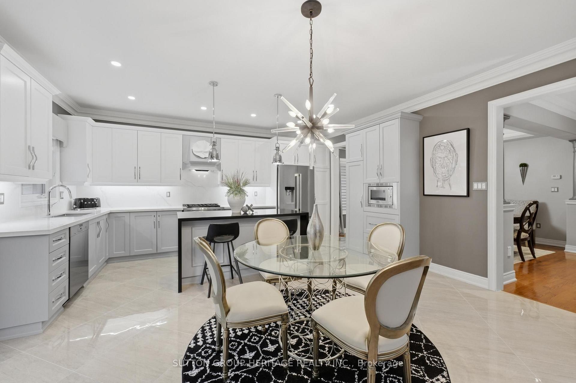 Photo 10 of 131 Queen Filomena Avenue, Vaughan, Patterson — HOMEH