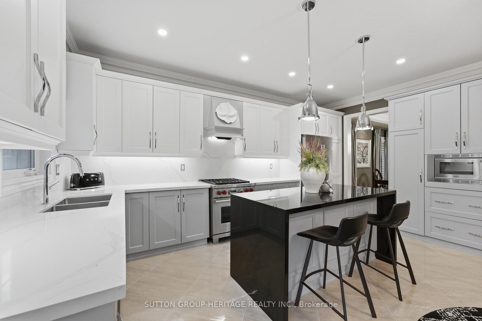 Photo 11 of 131 Queen Filomena Avenue, Vaughan, Patterson — HOMEH