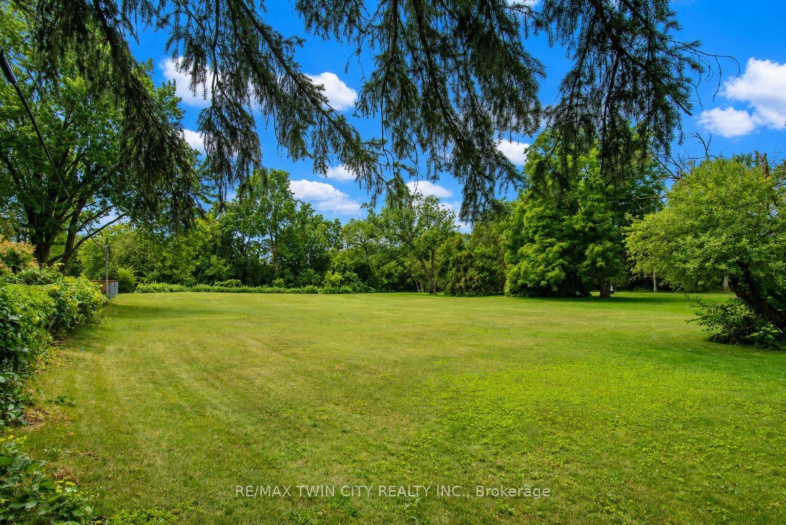 Photo 5 of 124 Carwood Avenue, Kitchener, Rockway — HOMEH