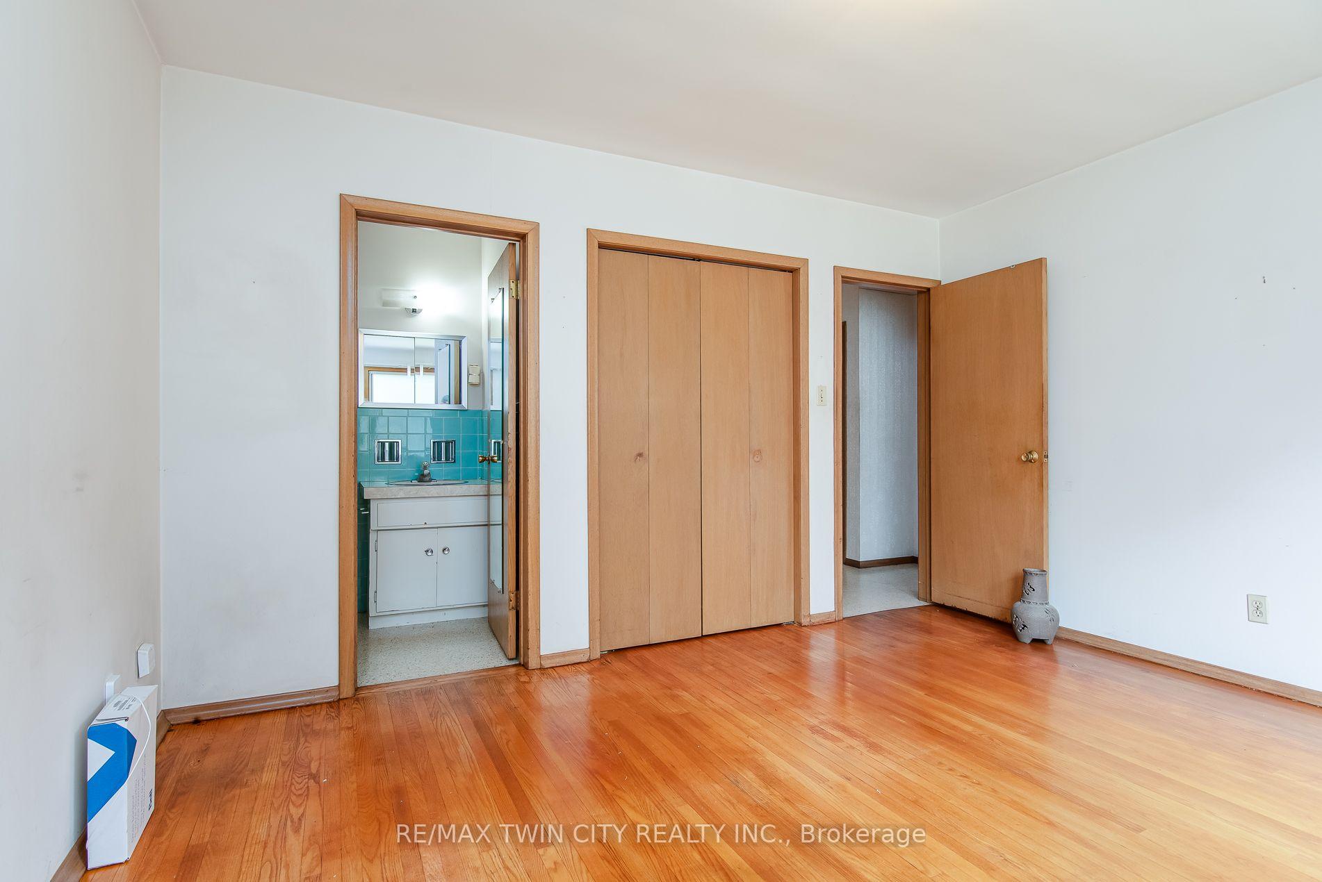 Photo 27 of 124 Carwood Avenue, Kitchener, Rockway — HOMEH