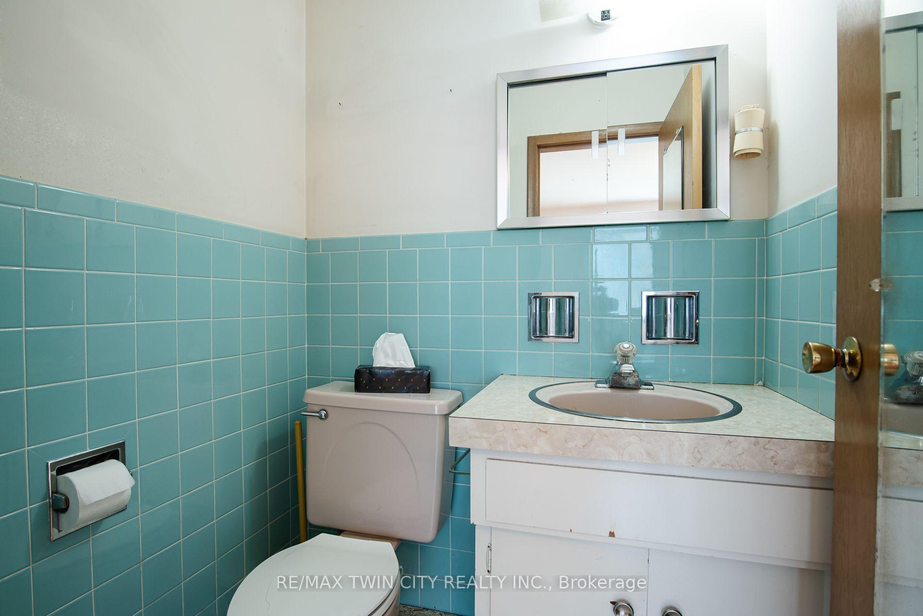 Photo 28 of 124 Carwood Avenue, Kitchener, Rockway — HOMEH