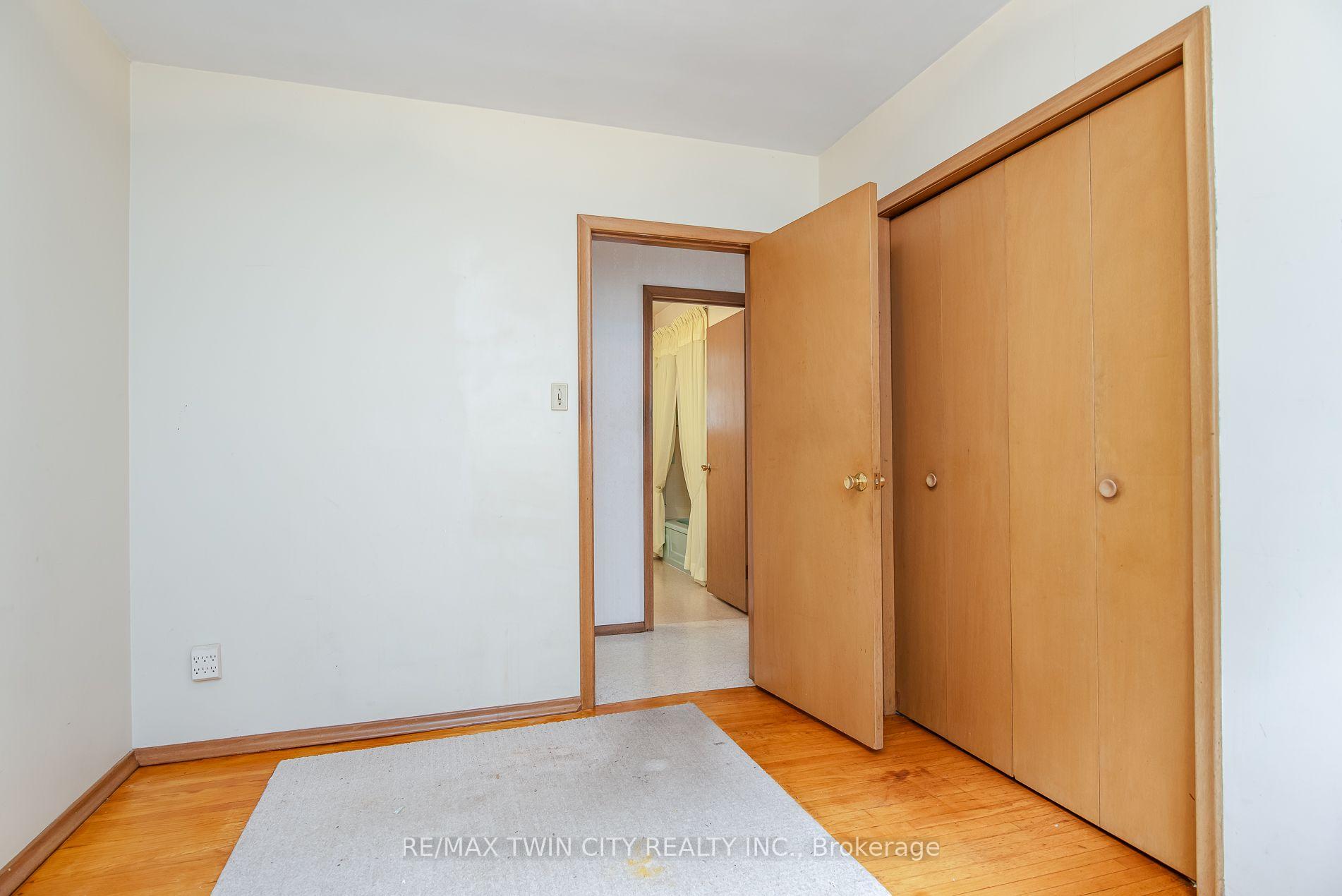 Photo 29 of 124 Carwood Avenue, Kitchener, Rockway — HOMEH