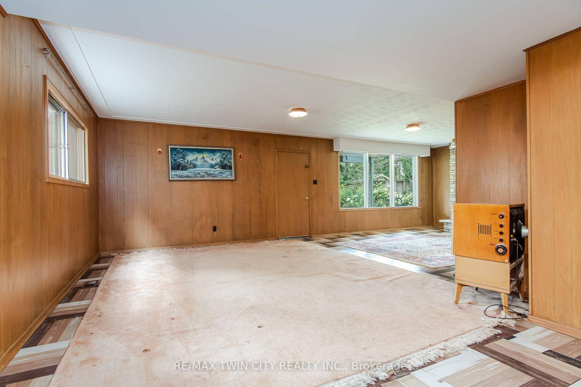 Photo 36 of 124 Carwood Avenue, Kitchener, Rockway — HOMEH