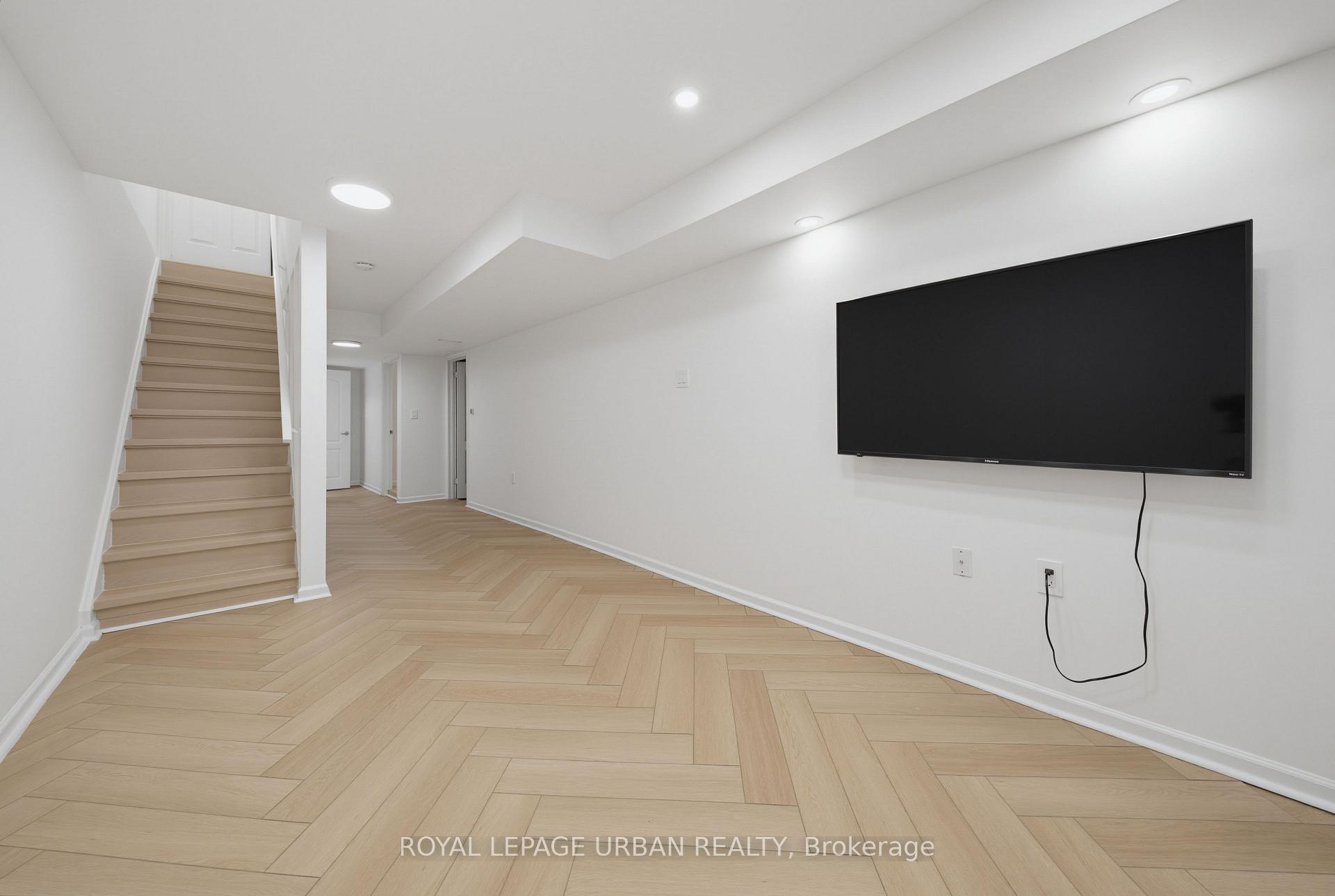 Photo 5 of Unit Basement, 153 Craven Road, Toronto, Greenwood-Coxwell — HOMEH