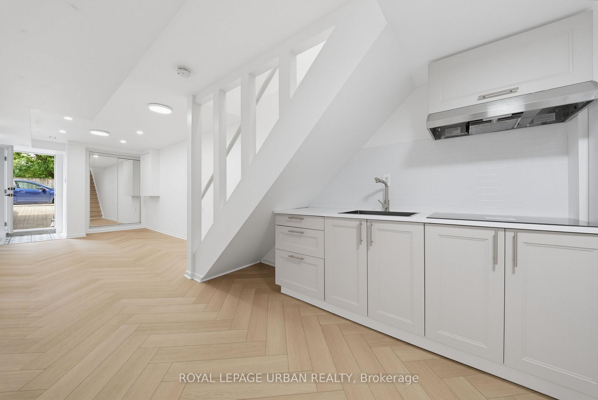 Photo 10 of Unit Basement, 153 Craven Road, Toronto, Greenwood-Coxwell — HOMEH