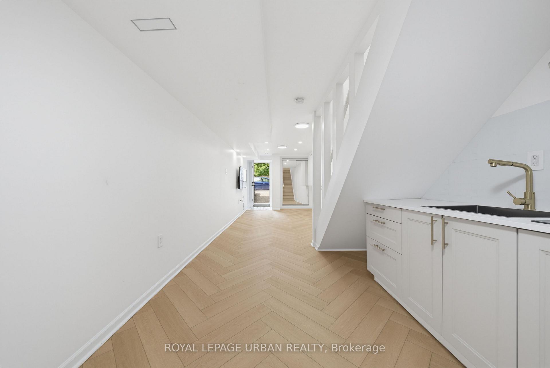 Photo 11 of Unit Basement, 153 Craven Road, Toronto, Greenwood-Coxwell — HOMEH