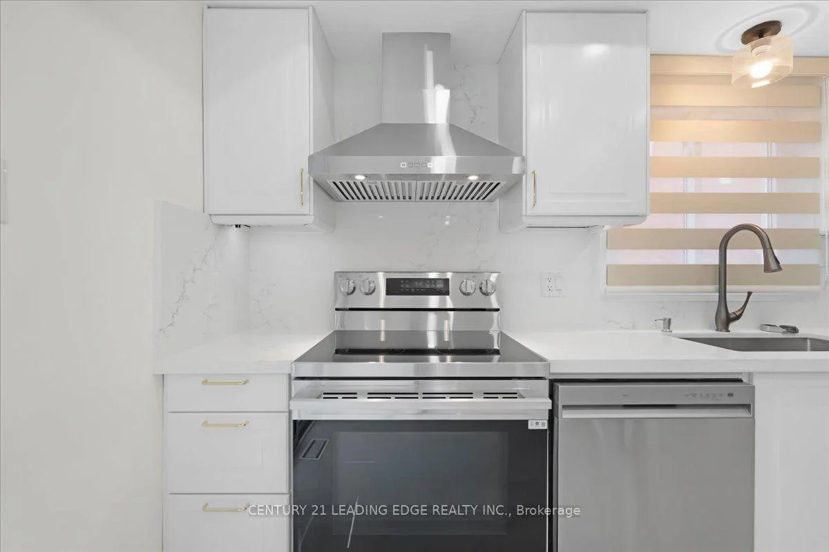 Photo 6 of 41 Graybark Crescent, Scarborough, Highland Creek — HOMEH