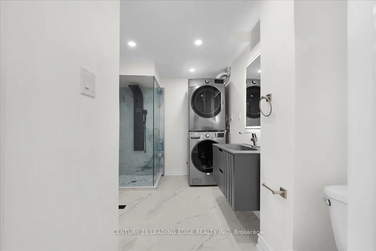 Photo 36 of 41 Graybark Crescent, Scarborough, Highland Creek — HOMEH