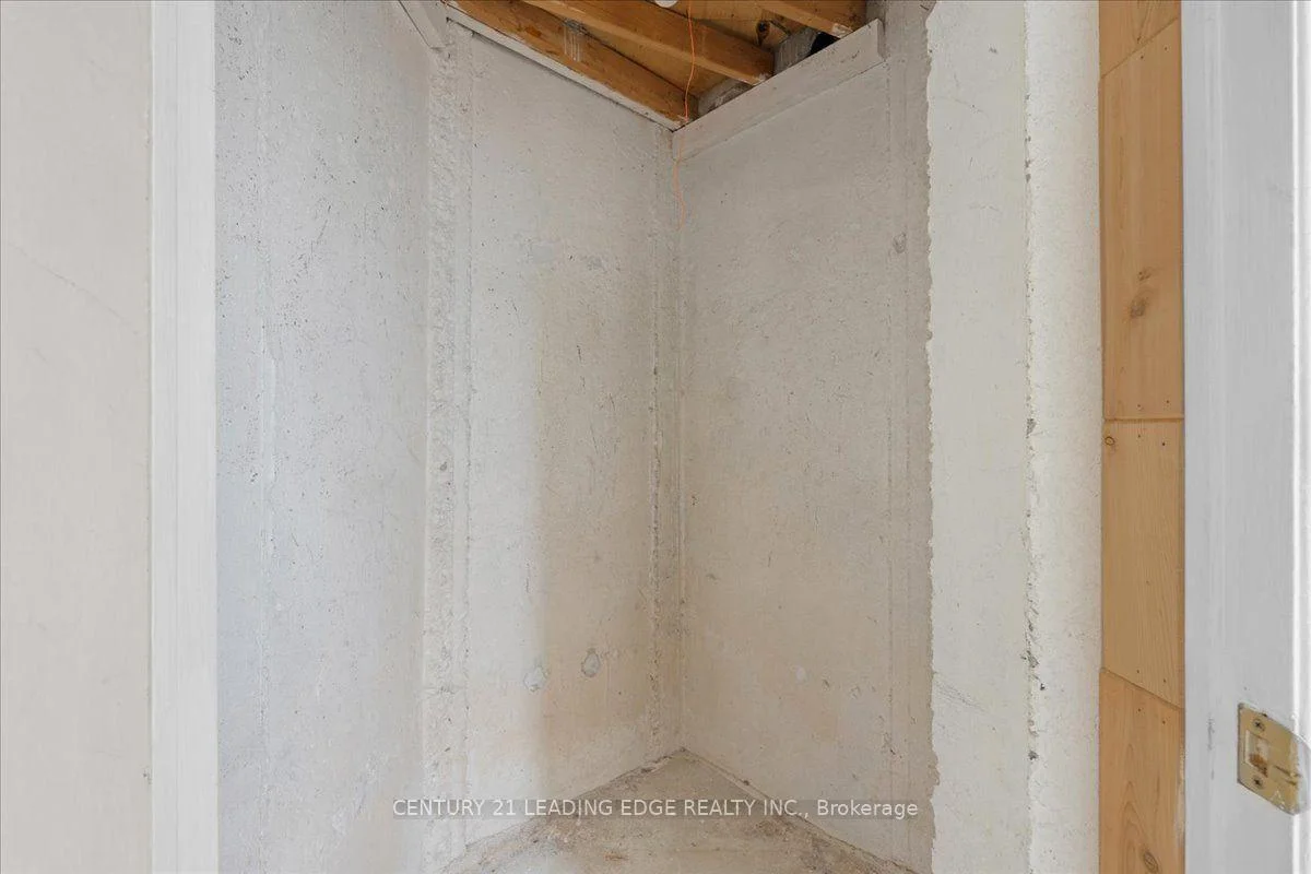 Photo 37 of 41 Graybark Crescent, Scarborough, Highland Creek — HOMEH
