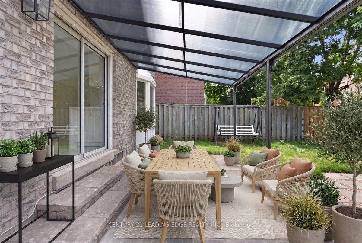 Photo 39 of 41 Graybark Crescent, Scarborough, Highland Creek — HOMEH