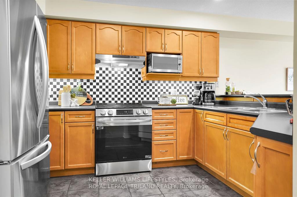 Photo 7 of Unit 173, 600 Hyde Park Road, London, North O — HOMEH