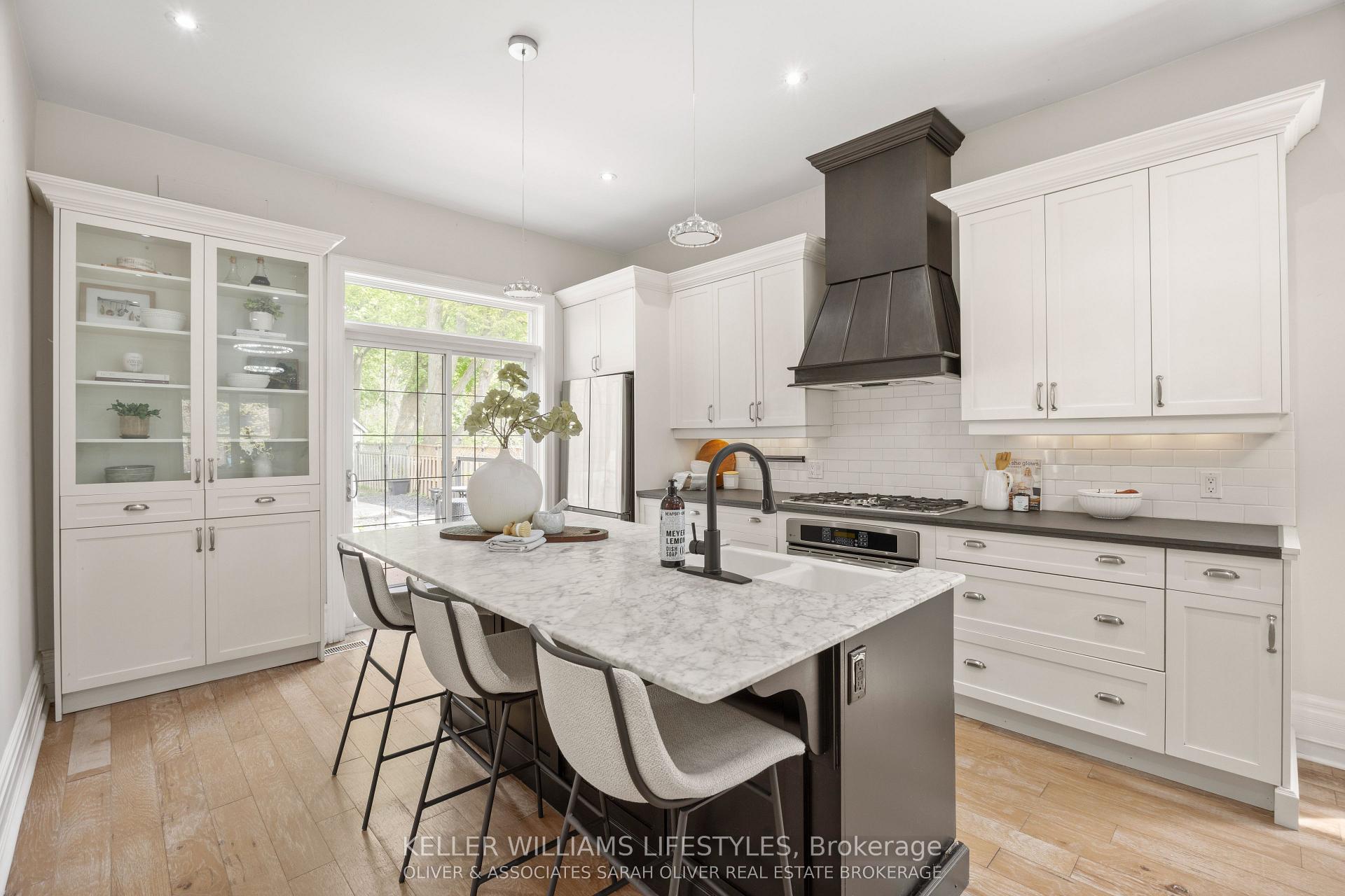 Photo 10 of 28 Renwick Avenue, London, East B — HOMEH