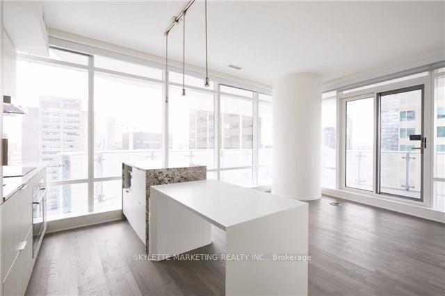 Photo 2 of Unit 3710, 1 Bloor Street E, Toronto, Church-Yonge Corridor — HOMEH