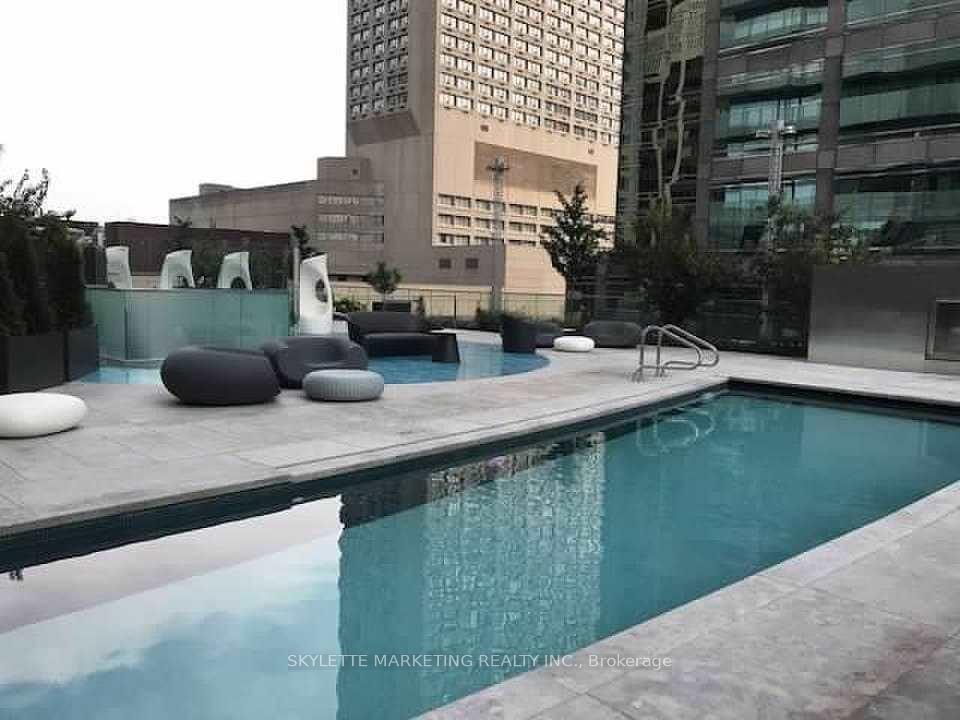 Photo 19 of Unit 3710, 1 Bloor Street E, Toronto, Church-Yonge Corridor — HOMEH