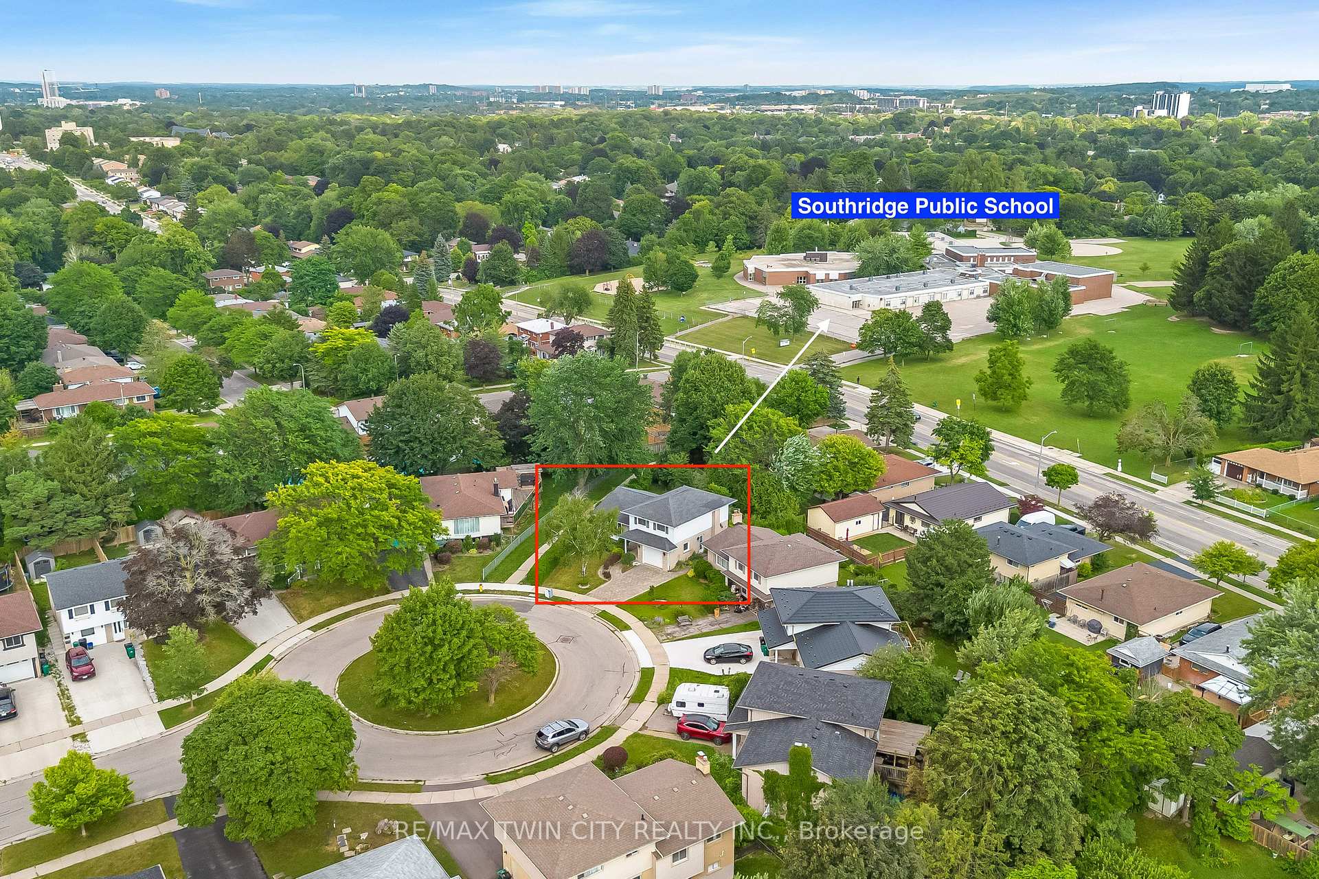 Photo 43 of 46 Lombardy Court, Kitchener, Forest Hill — HOMEH