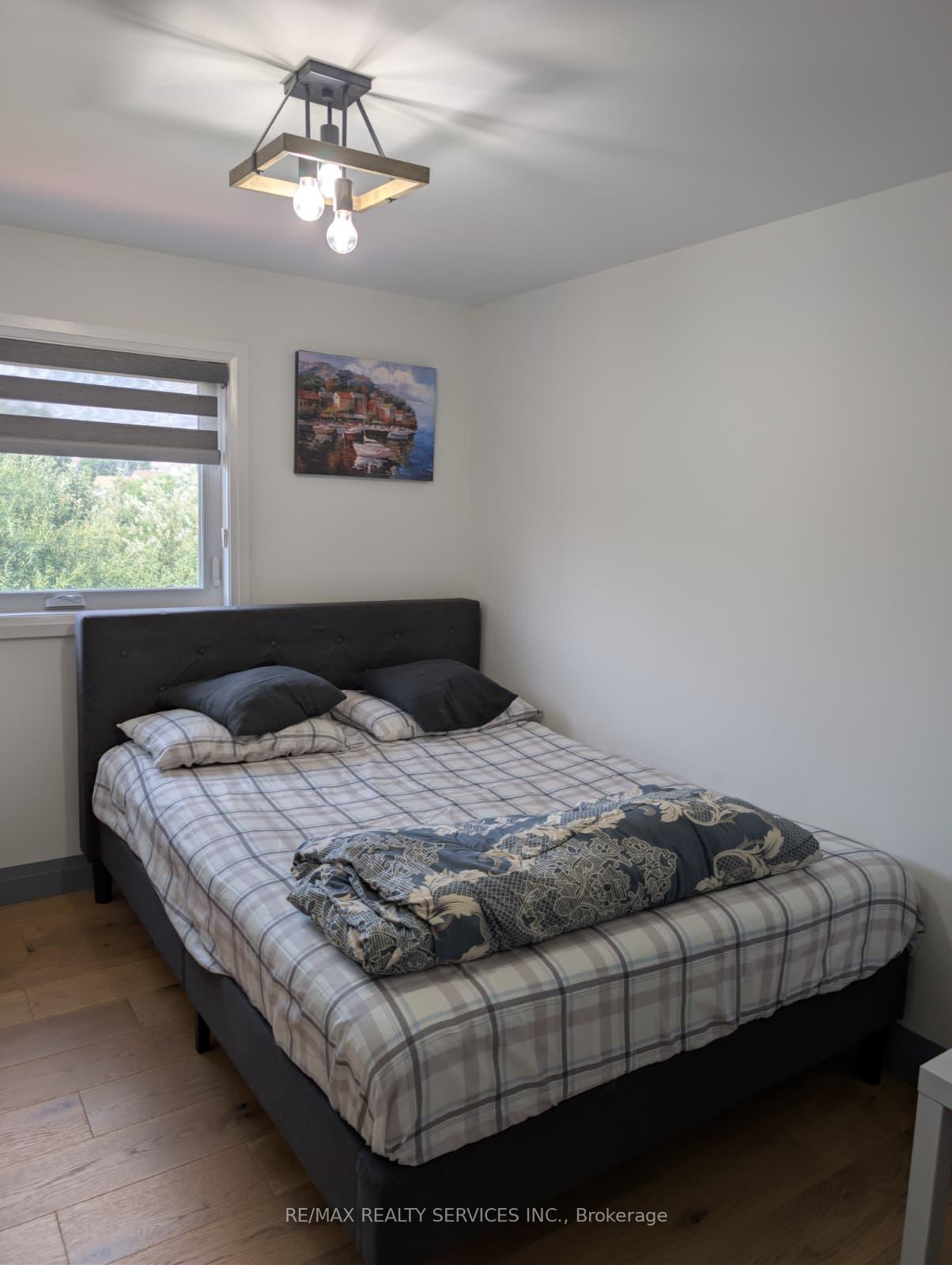 Photo 6 of 466 Bankside Drive, Kitchener, Highland West — HOMEH