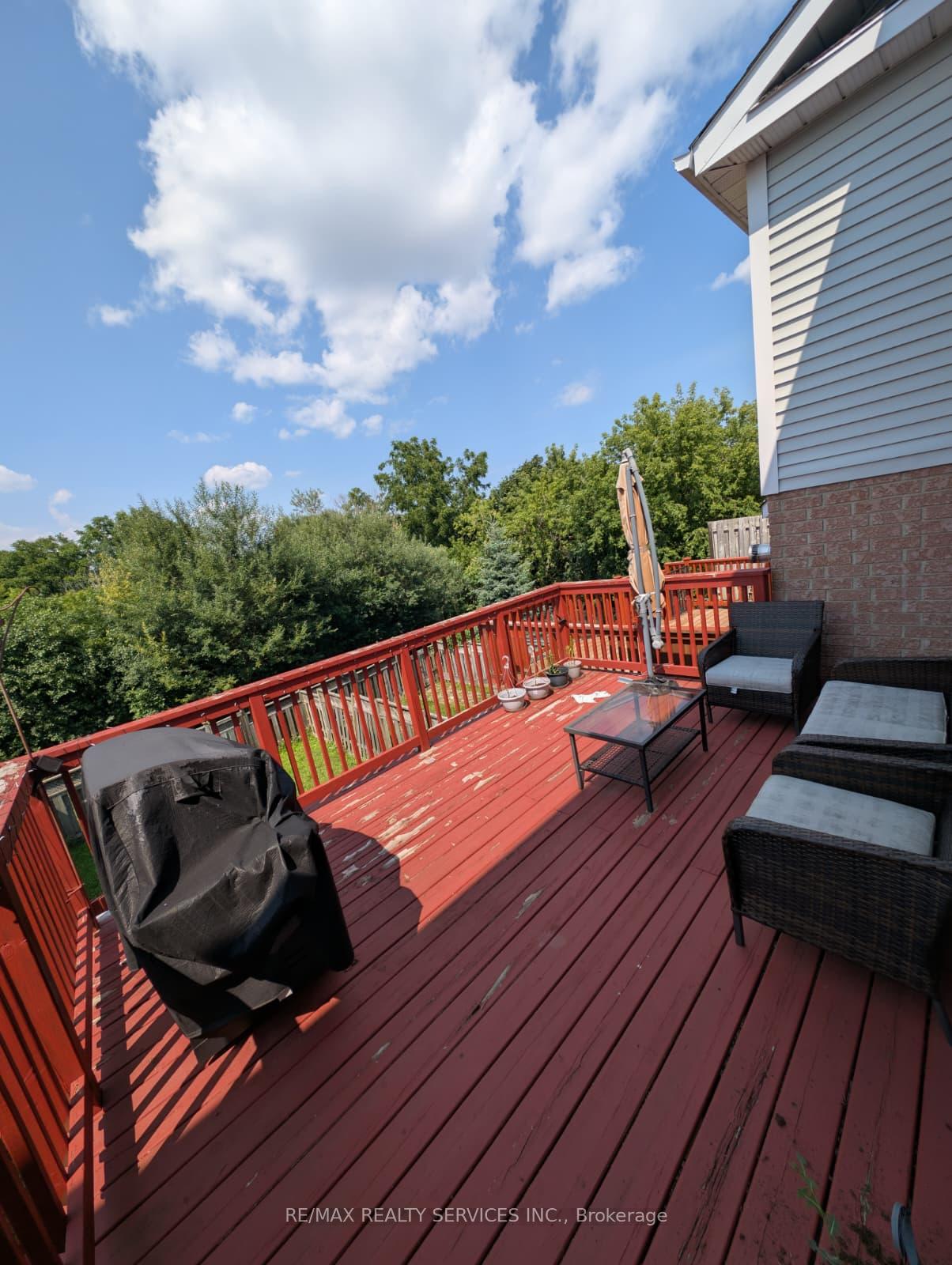 Photo 23 of 466 Bankside Drive, Kitchener, Highland West — HOMEH