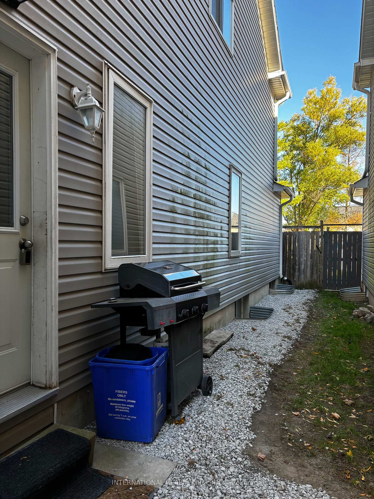 Photo 2 of Unit Bsmt, 14 Mann Street, Clarington, Bowmanville — HOMEH