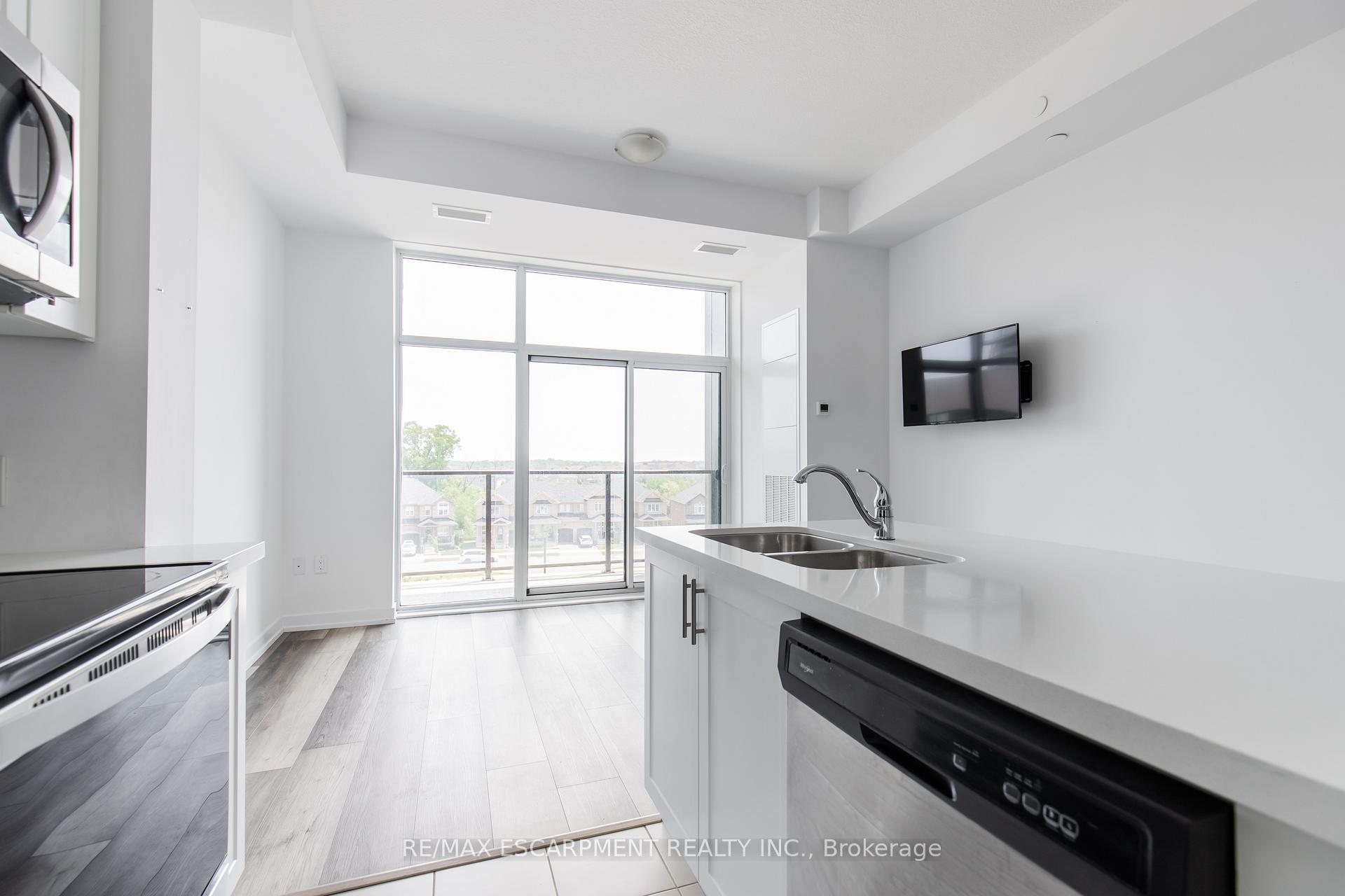 Photo 18 of Unit 416, 450 Dundas Street E, Hamilton, Waterdown — HOMEH
