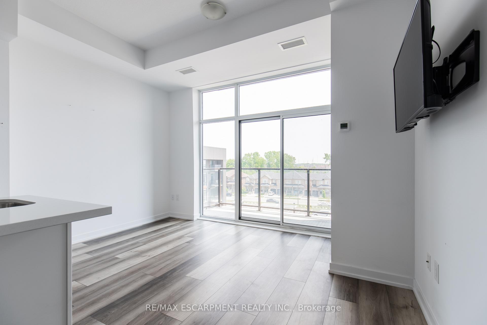 Photo 20 of Unit 416, 450 Dundas Street E, Hamilton, Waterdown — HOMEH