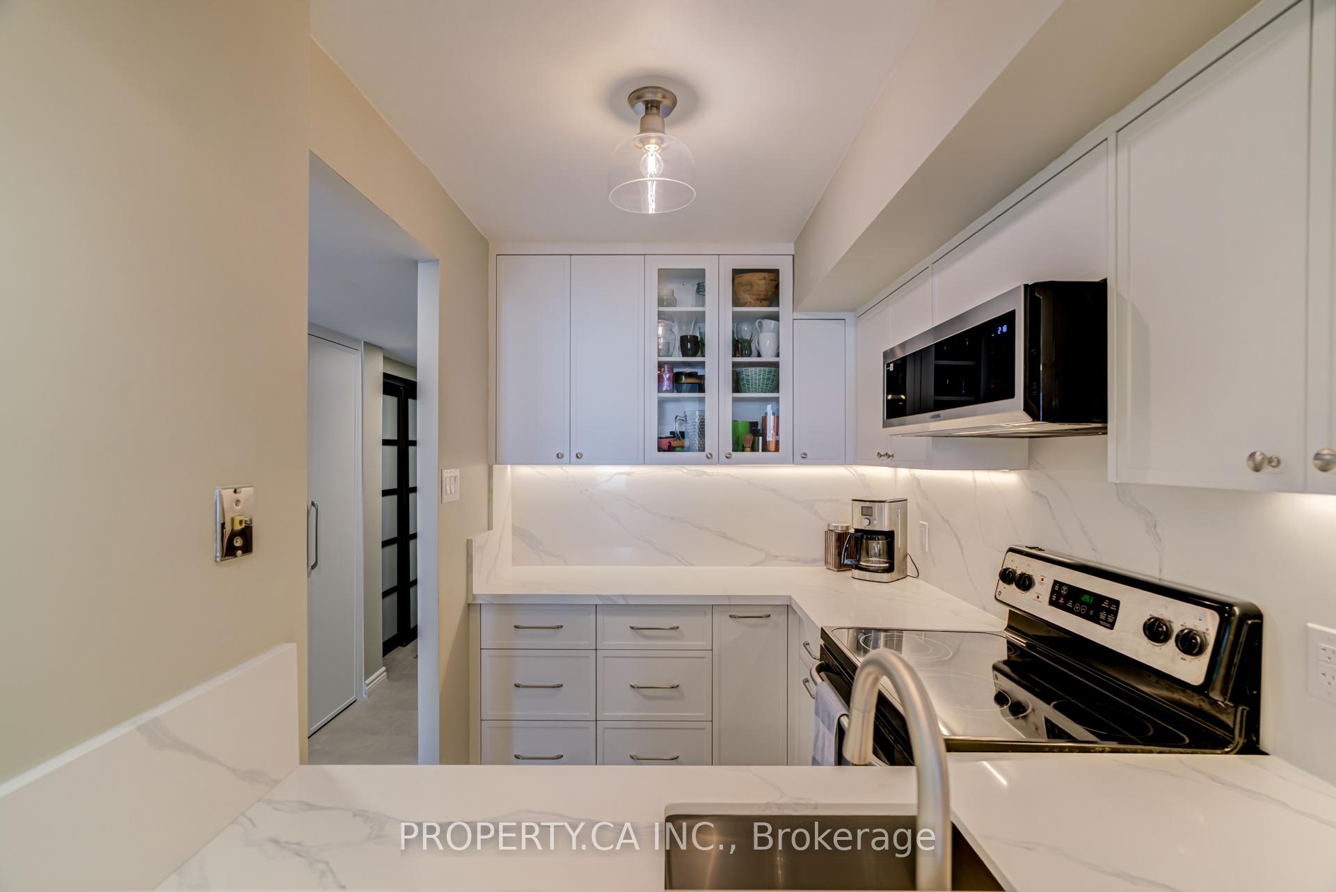 Photo 2 of Unit 1008, 92 King Street, Toronto, Church-Yonge Corridor — HOMEH