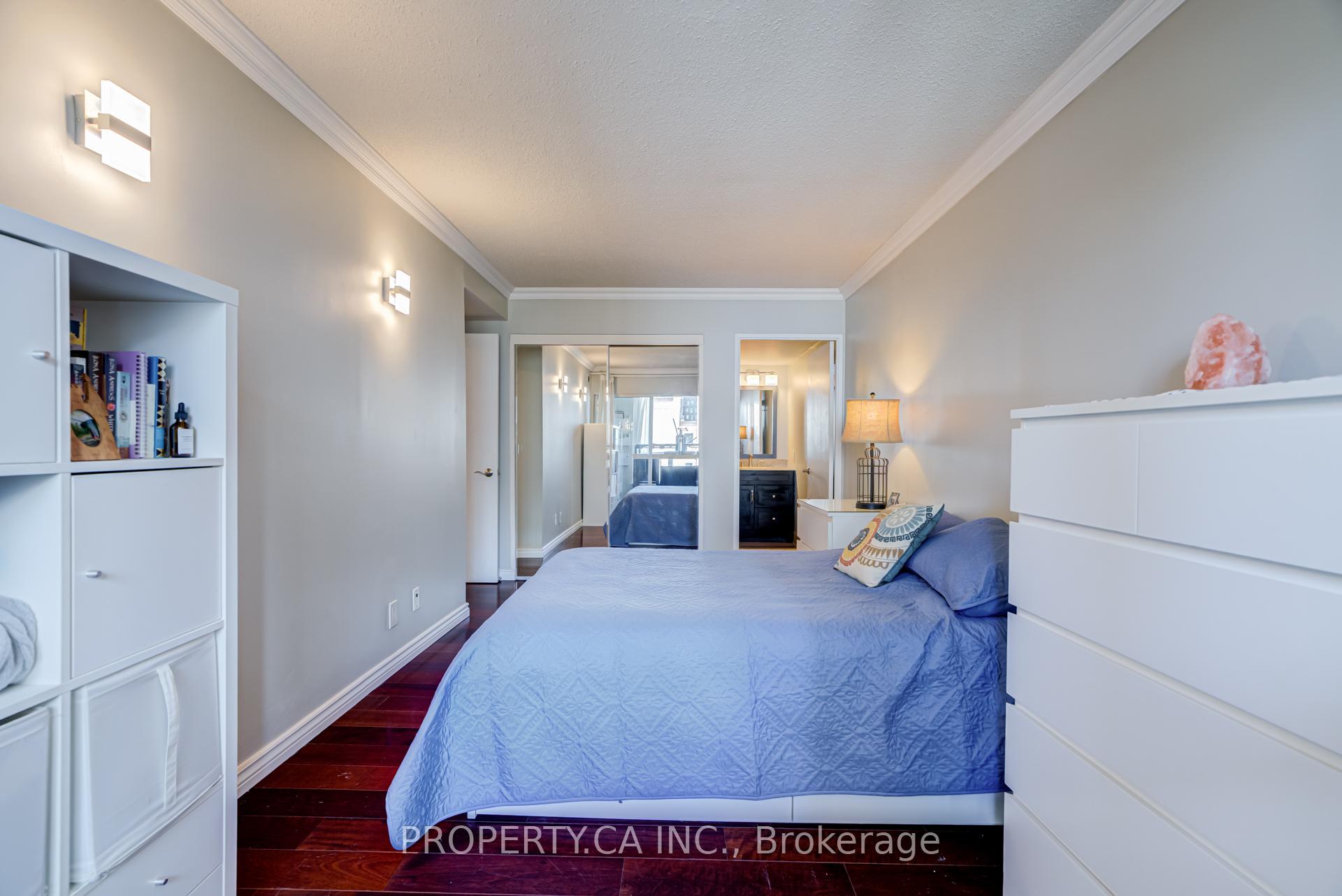 Photo 12 of Unit 1008, 92 King Street, Toronto, Church-Yonge Corridor — HOMEH