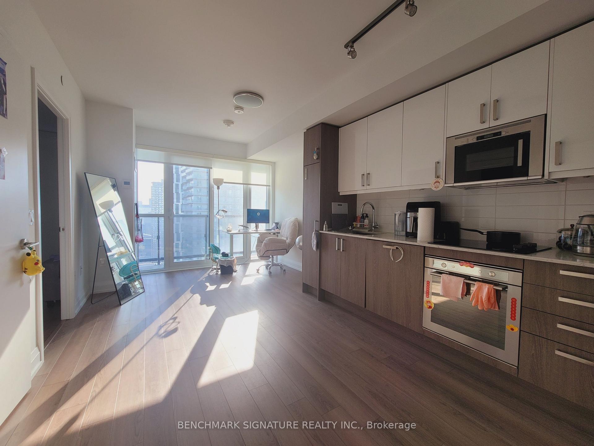 Photo 4 of Unit 3006, 77 Mutual Street, Toronto, Church-Yonge Corridor — HOMEH