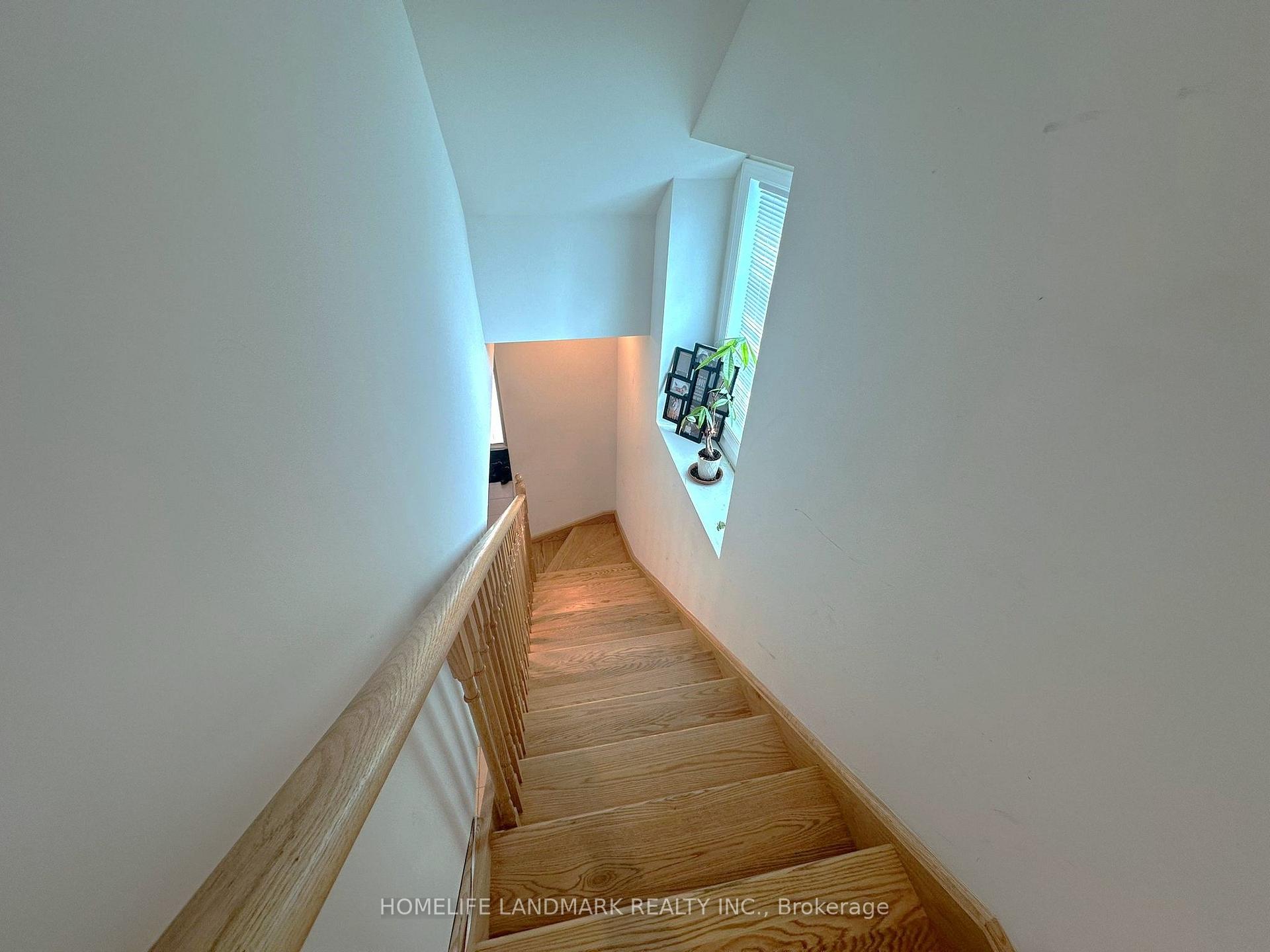 Photo 14 of 18 Lavinia Road, Brampton, Goreway Drive Corridor — HOMEH