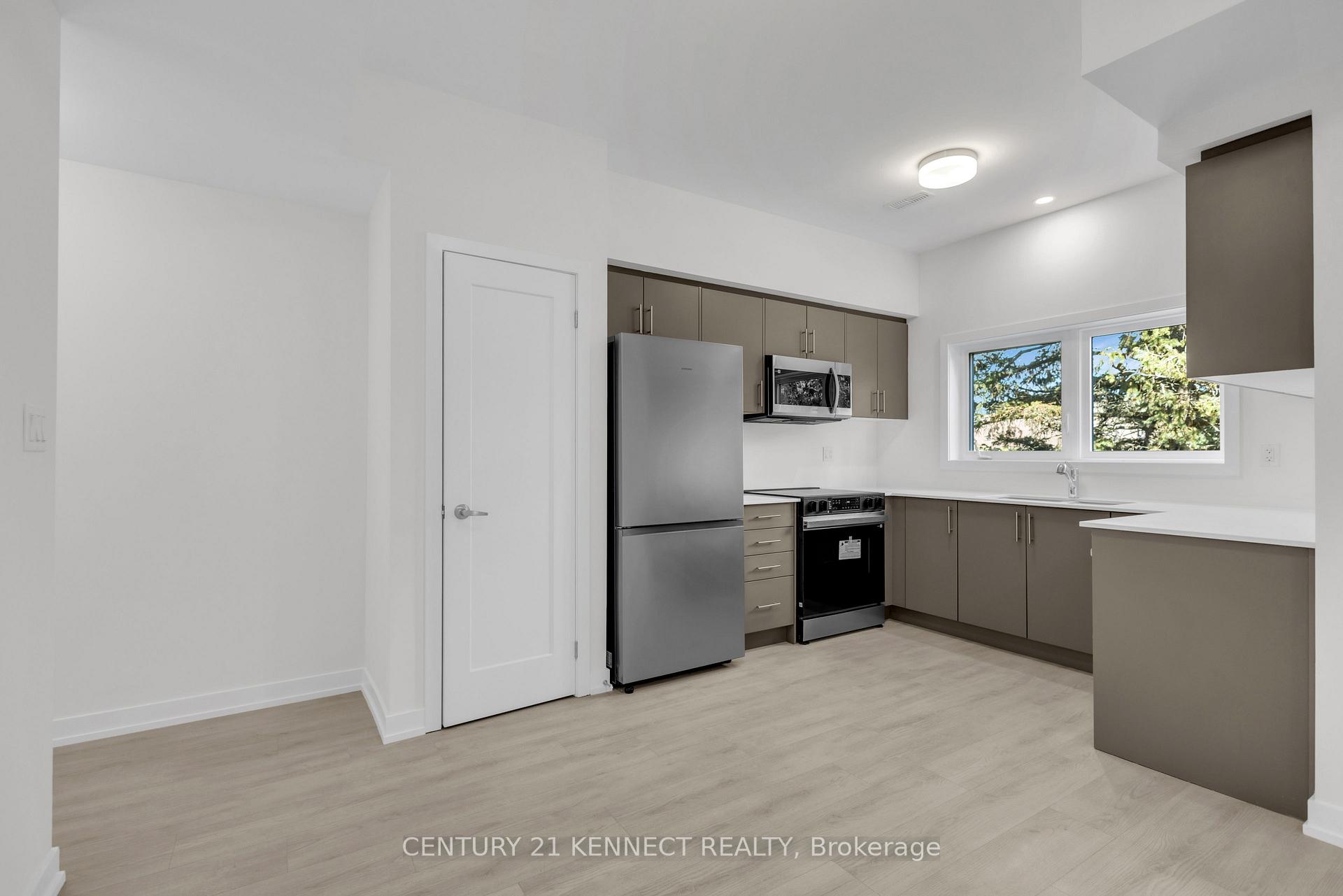 Photo 8 of Unit 82, 42 Lowes Road W, Guelph, Clairfields/Hanlon Business Park — HOMEH