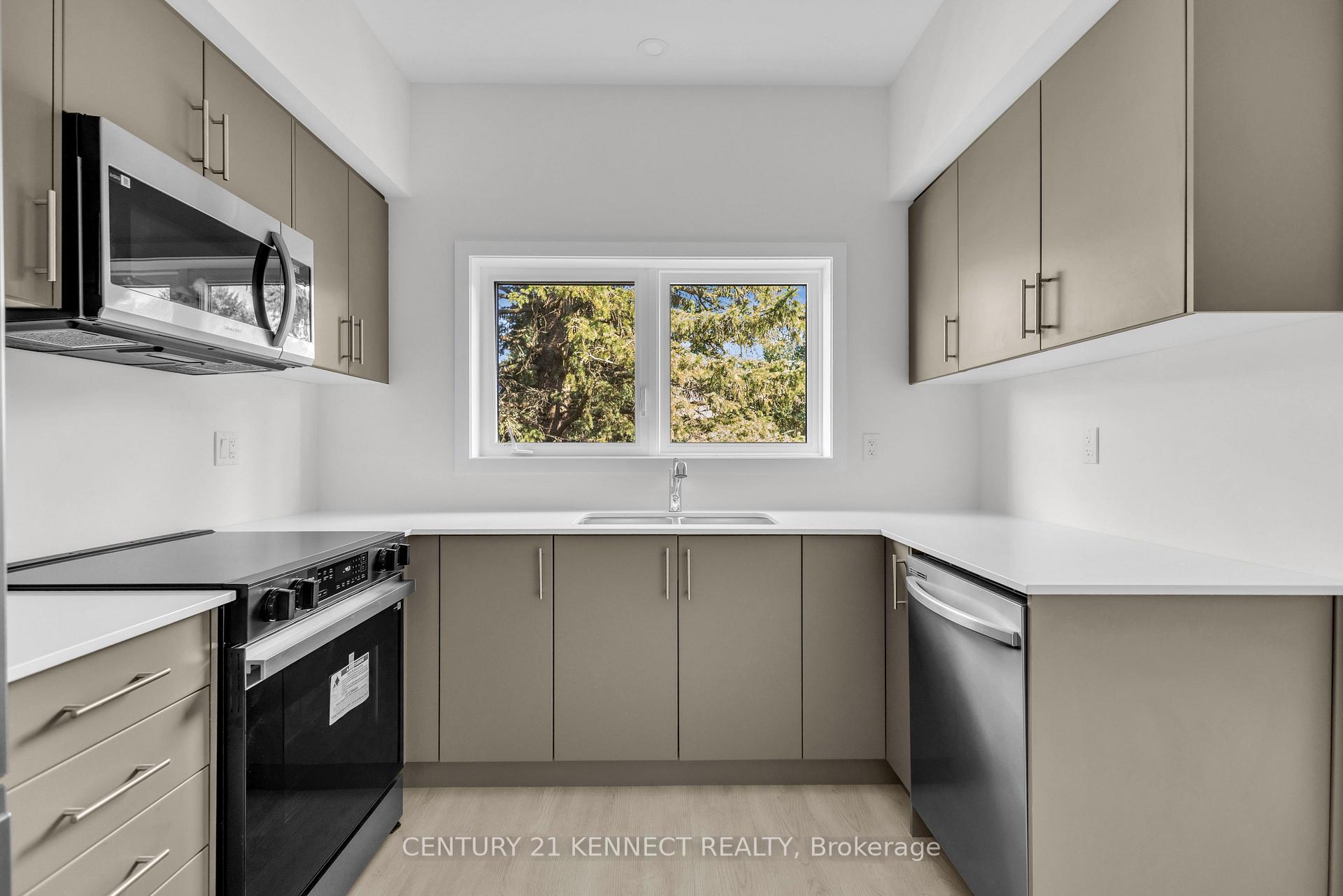 Photo 11 of Unit 82, 42 Lowes Road W, Guelph, Clairfields/Hanlon Business Park — HOMEH