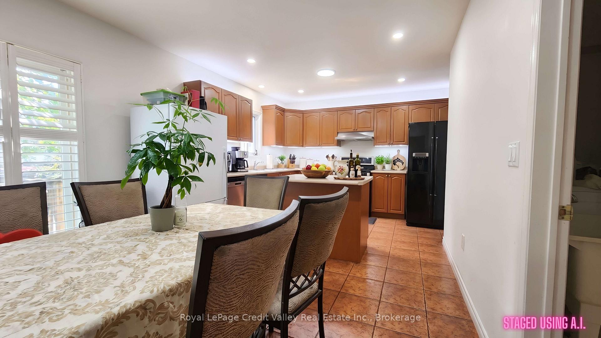 Photo 4 of 15 Courtsfield Crescent, Brampton, Fletcher's Meadow — HOMEH