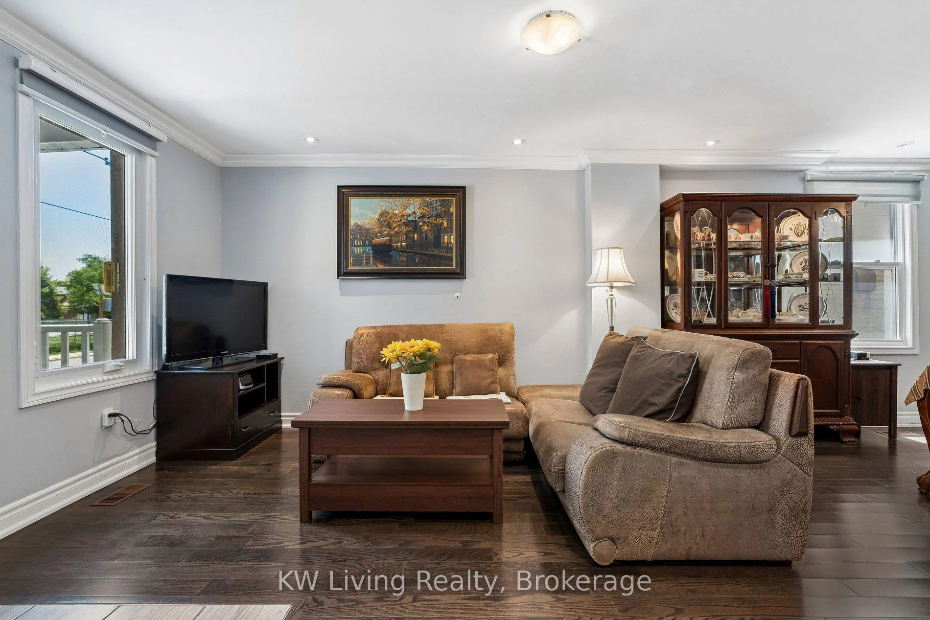 Photo 5 of Unit 2408, 8 Olympic Garden Drive, North York, Newtonbrook East — HOMEH