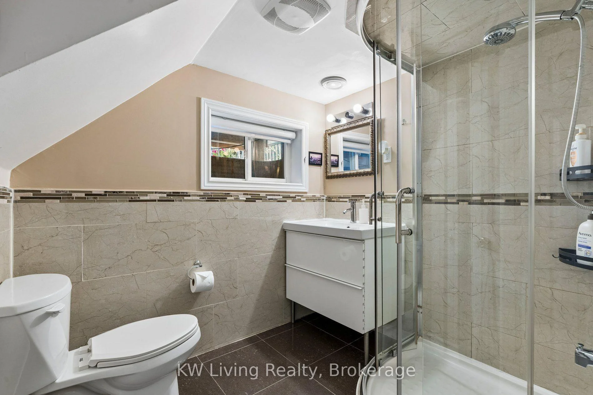 Photo 32 of Unit 2408, 8 Olympic Garden Drive, North York, Newtonbrook East — HOMEH