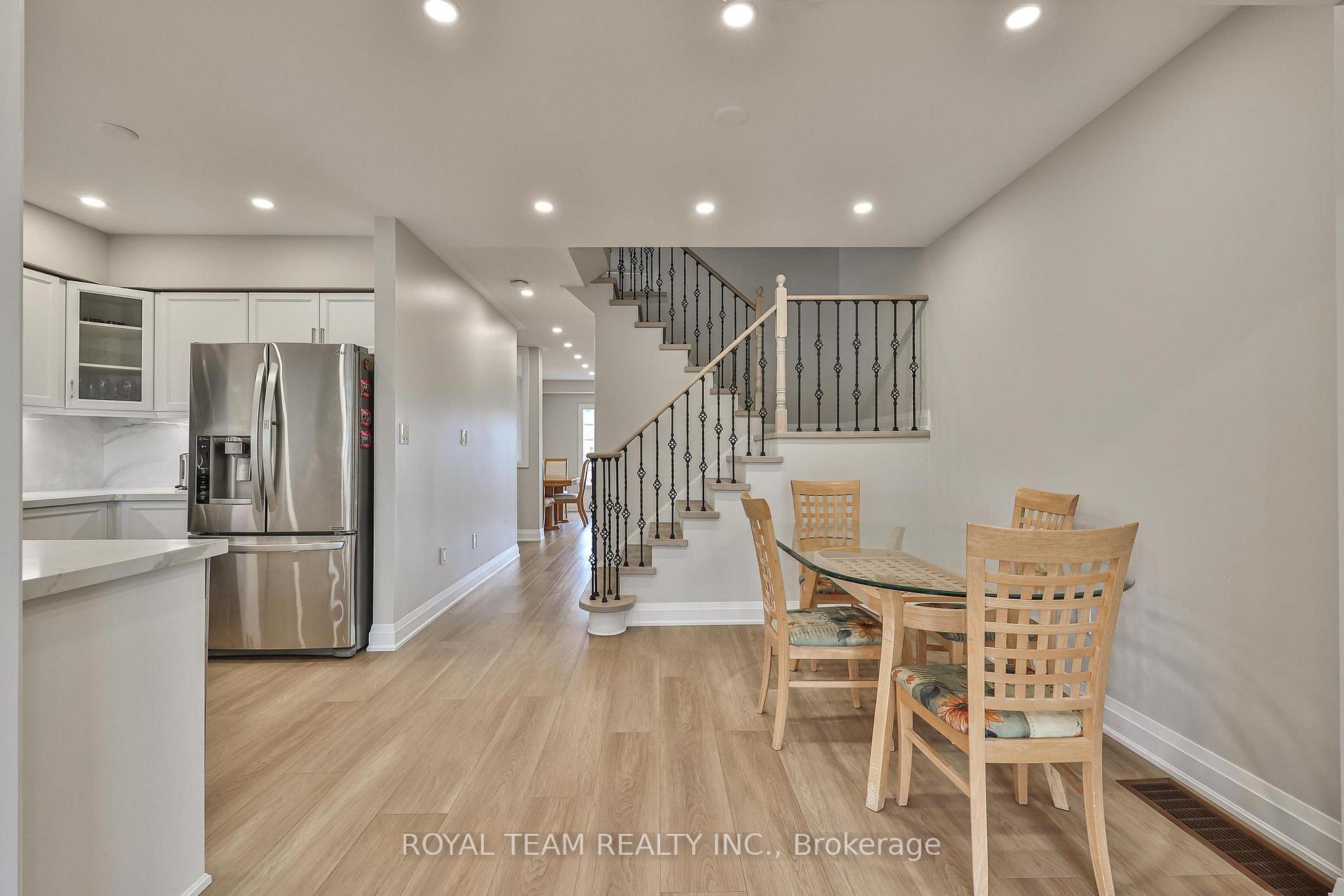 Photo 14 of 11 Jarrett Court, Vaughan, Vellore Village — HOMEH