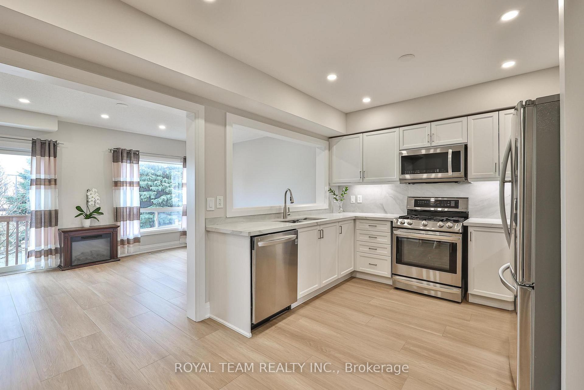 Photo 17 of 11 Jarrett Court, Vaughan, Vellore Village — HOMEH