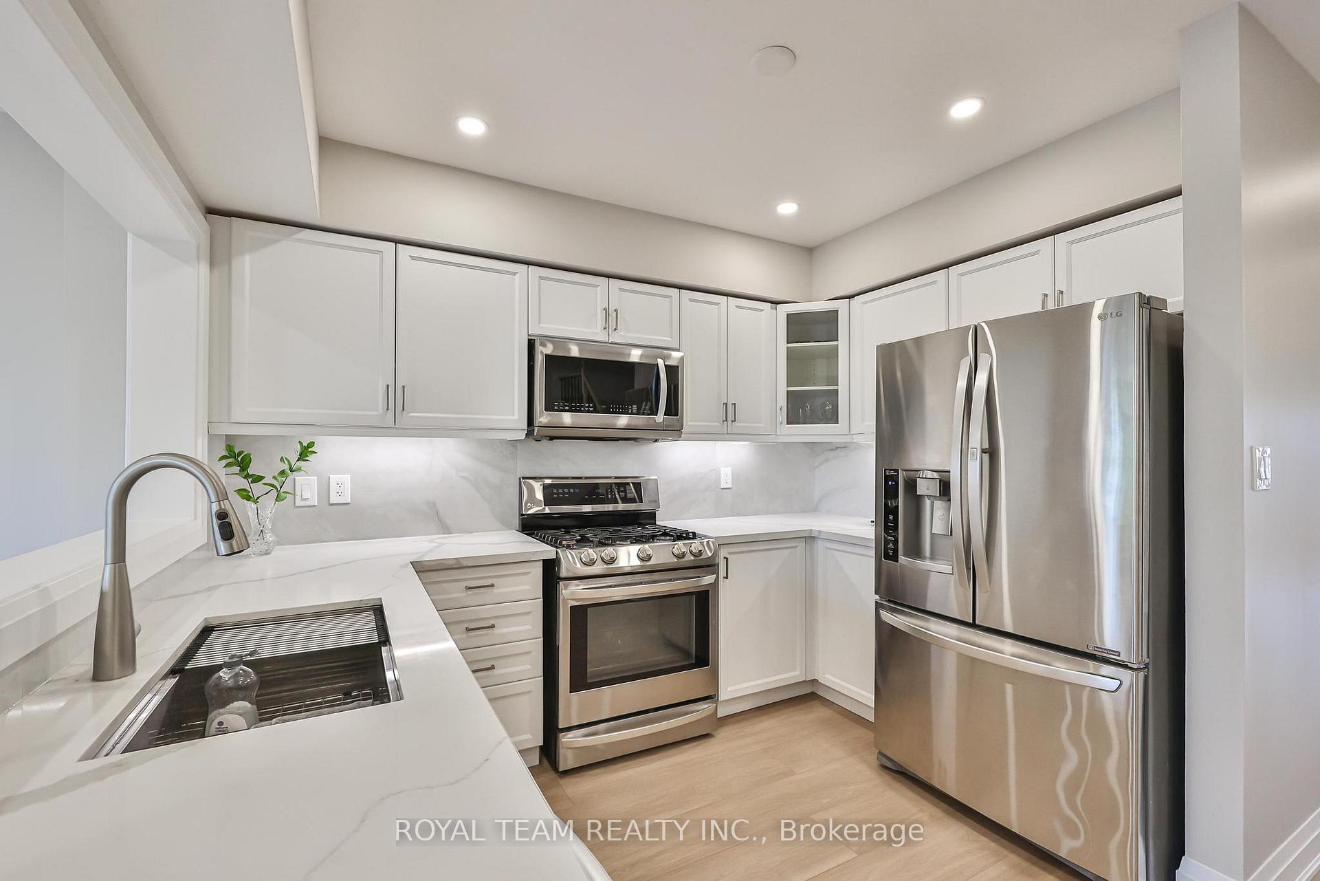 Photo 23 of 11 Jarrett Court, Vaughan, Vellore Village — HOMEH
