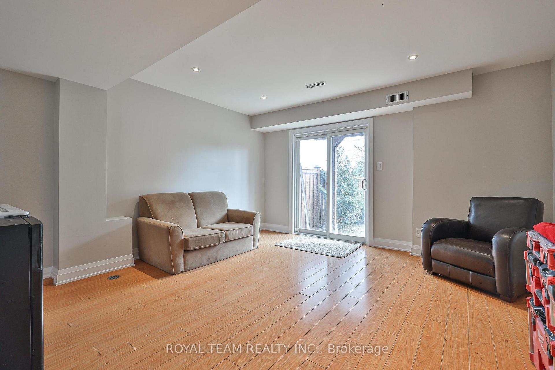 Photo 41 of 11 Jarrett Court, Vaughan, Vellore Village — HOMEH