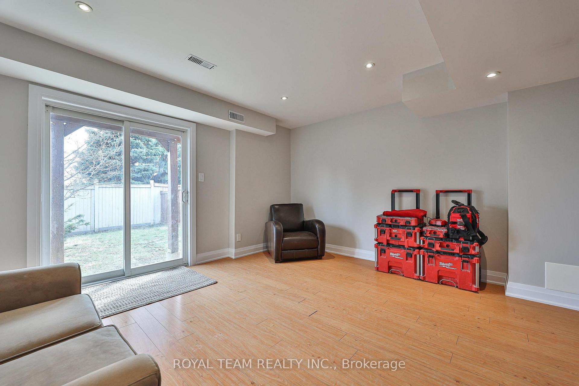 Photo 43 of 11 Jarrett Court, Vaughan, Vellore Village — HOMEH