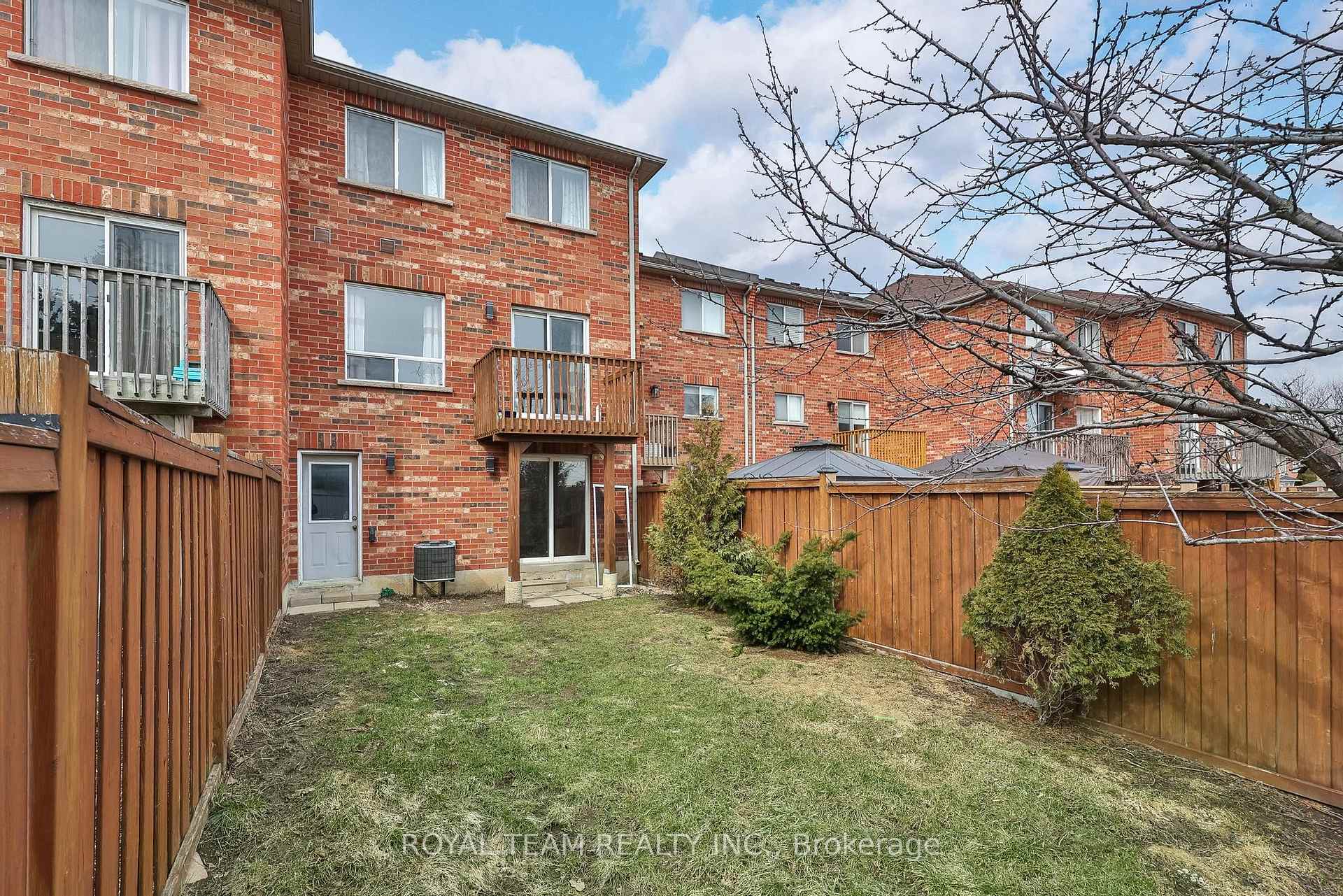 Photo 46 of 11 Jarrett Court, Vaughan, Vellore Village — HOMEH