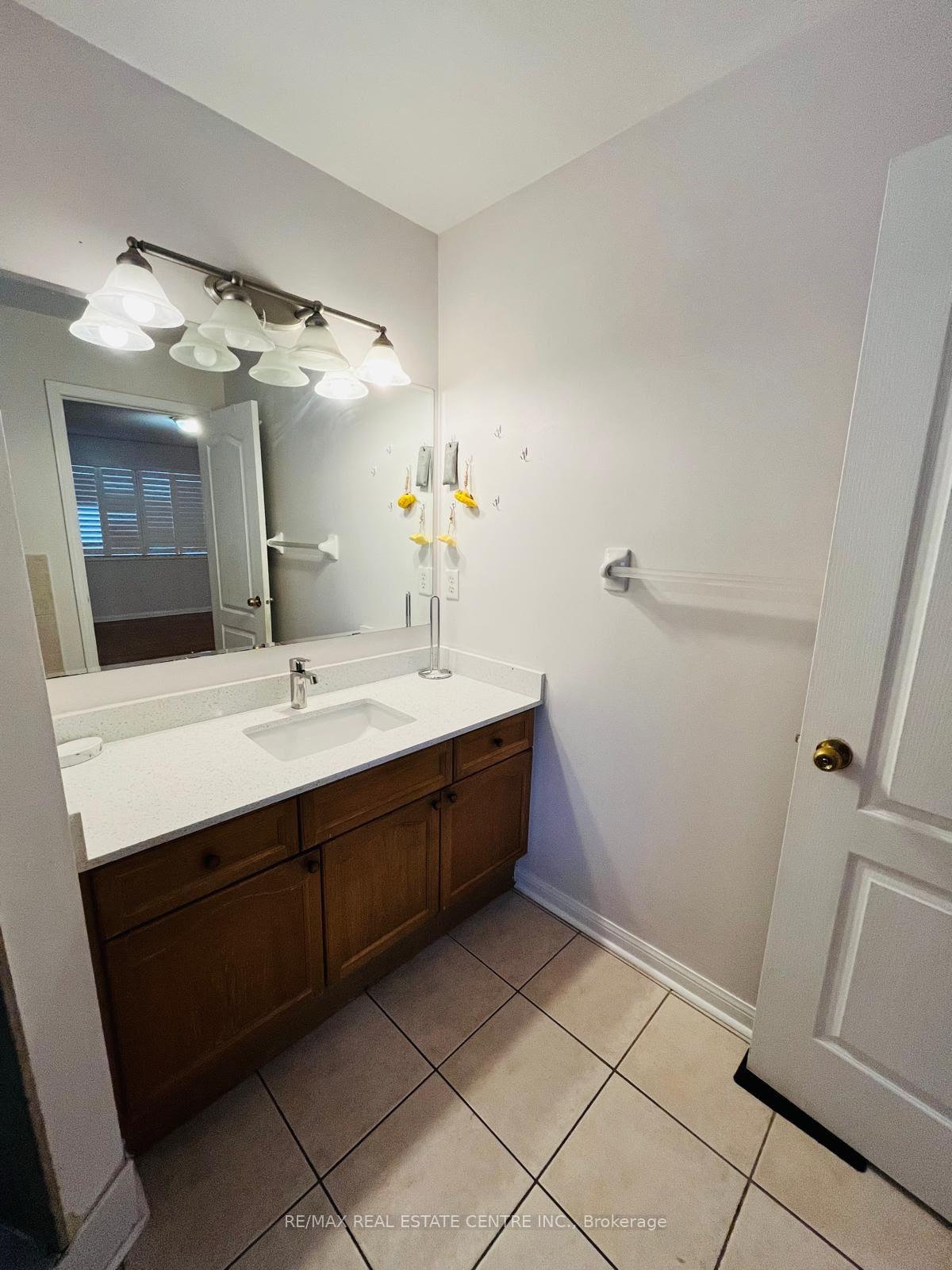 Photo 9 of Unit UPPER LEVEL, 48 Herdwick Street, Brampton, Gore Industrial North — HOMEH