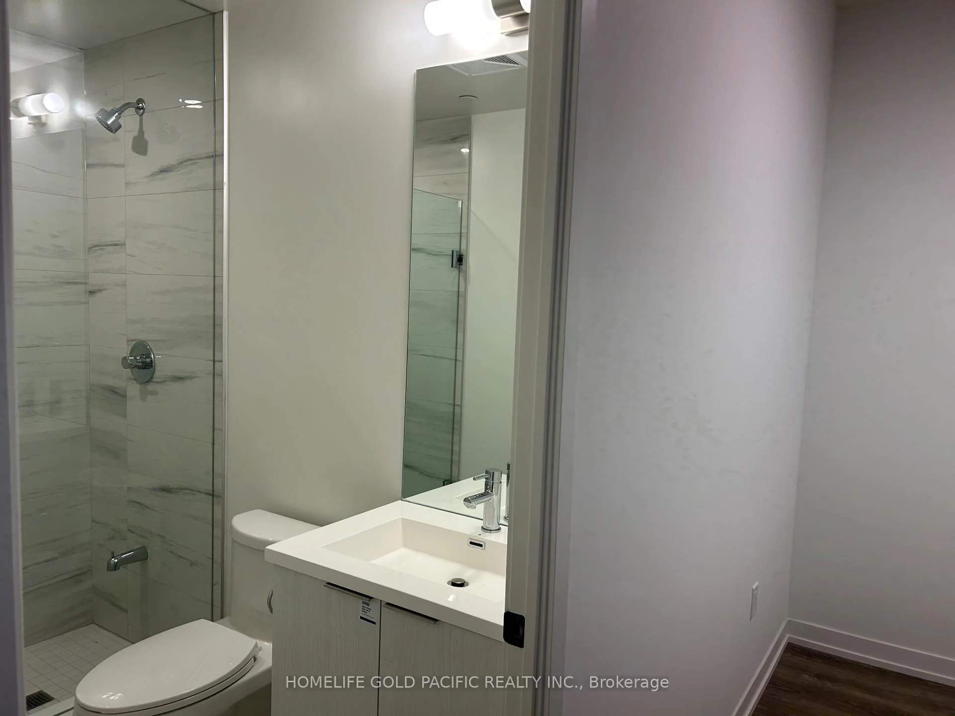 Photo 9 of Unit 3307, 8 Interchange Way, Vaughan, Vaughan Corporate Centre — HOMEH