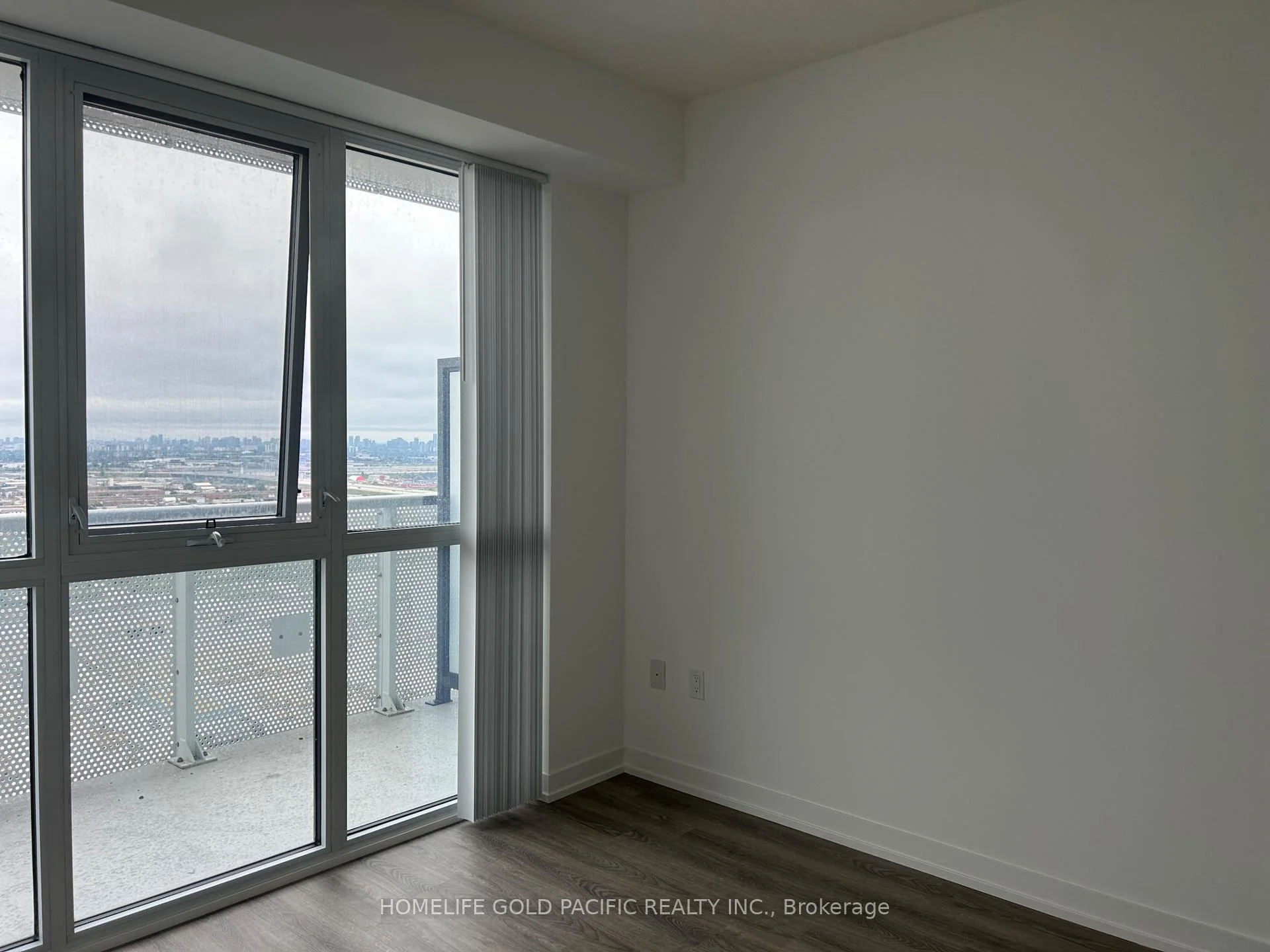 Photo 12 of Unit 3307, 8 Interchange Way, Vaughan, Vaughan Corporate Centre — HOMEH