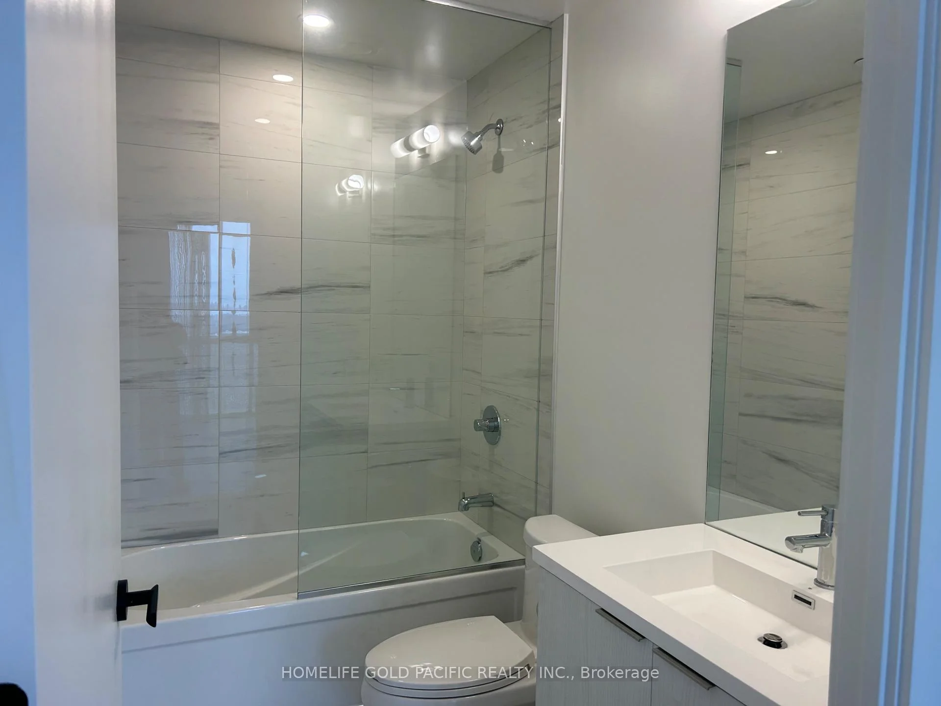 Photo 23 of Unit 3307, 8 Interchange Way, Vaughan, Vaughan Corporate Centre — HOMEH
