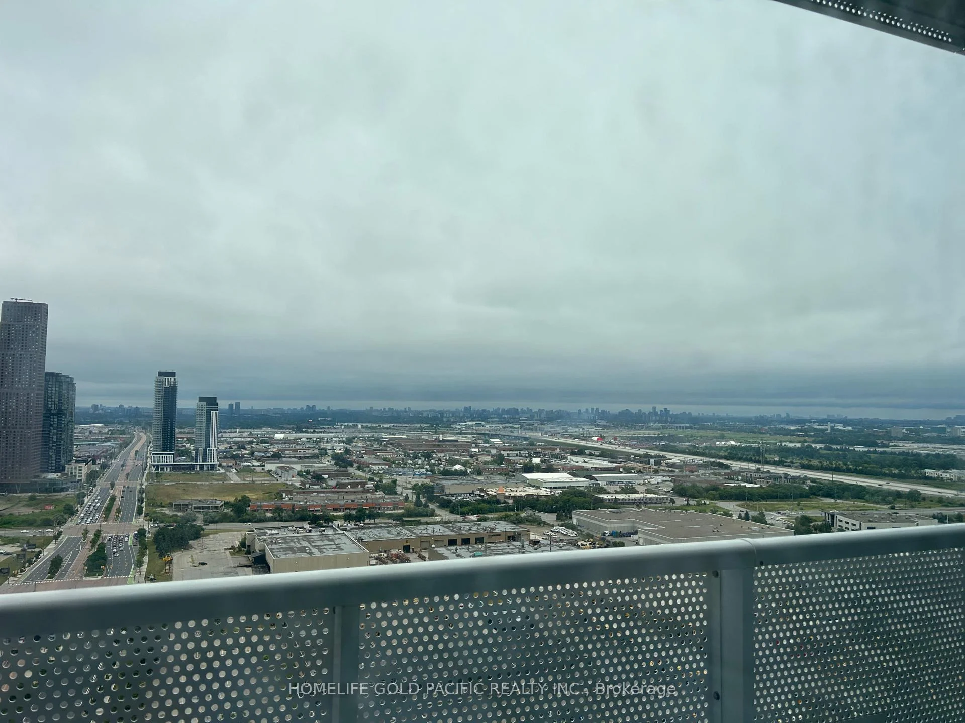 Photo 30 of Unit 3307, 8 Interchange Way, Vaughan, Vaughan Corporate Centre — HOMEH