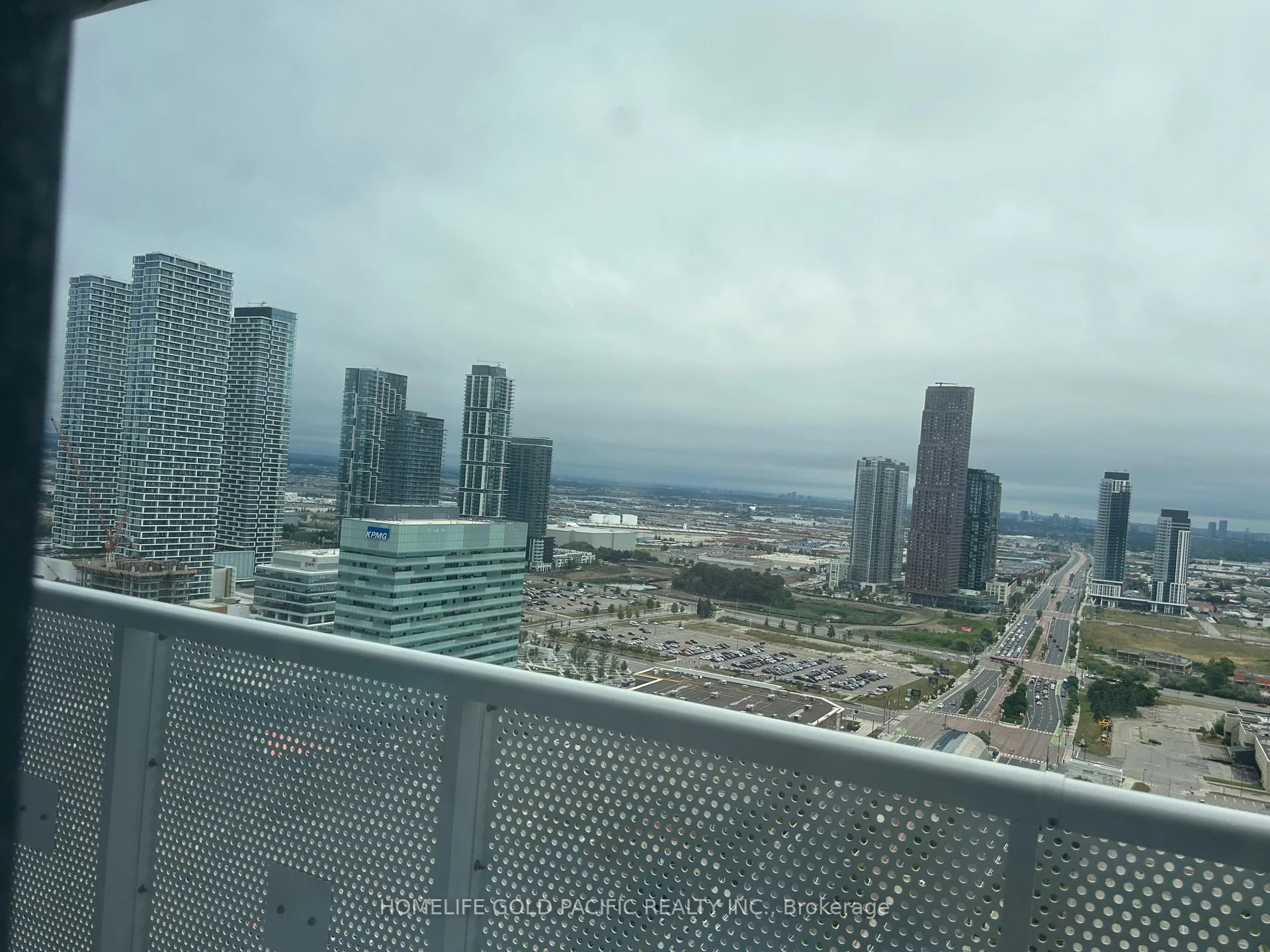 Photo 34 of Unit 3307, 8 Interchange Way, Vaughan, Vaughan Corporate Centre — HOMEH