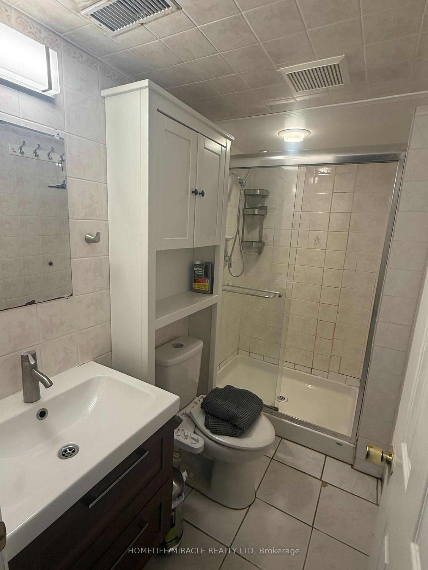 Photo 7 of Unit Basement, 129 Upper Humber Drive, Etobicoke, West Humber-Clairville — HOMEH