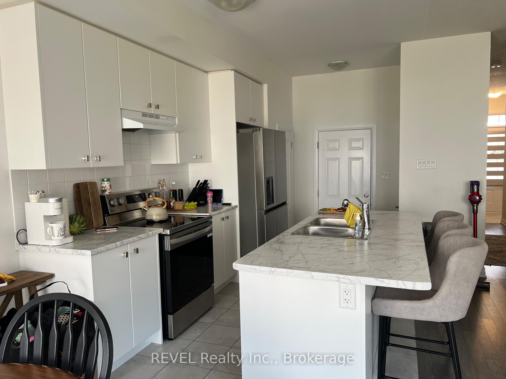 Photo 8 of 118 Varsity Drive, Welland, Dain City — HOMEH